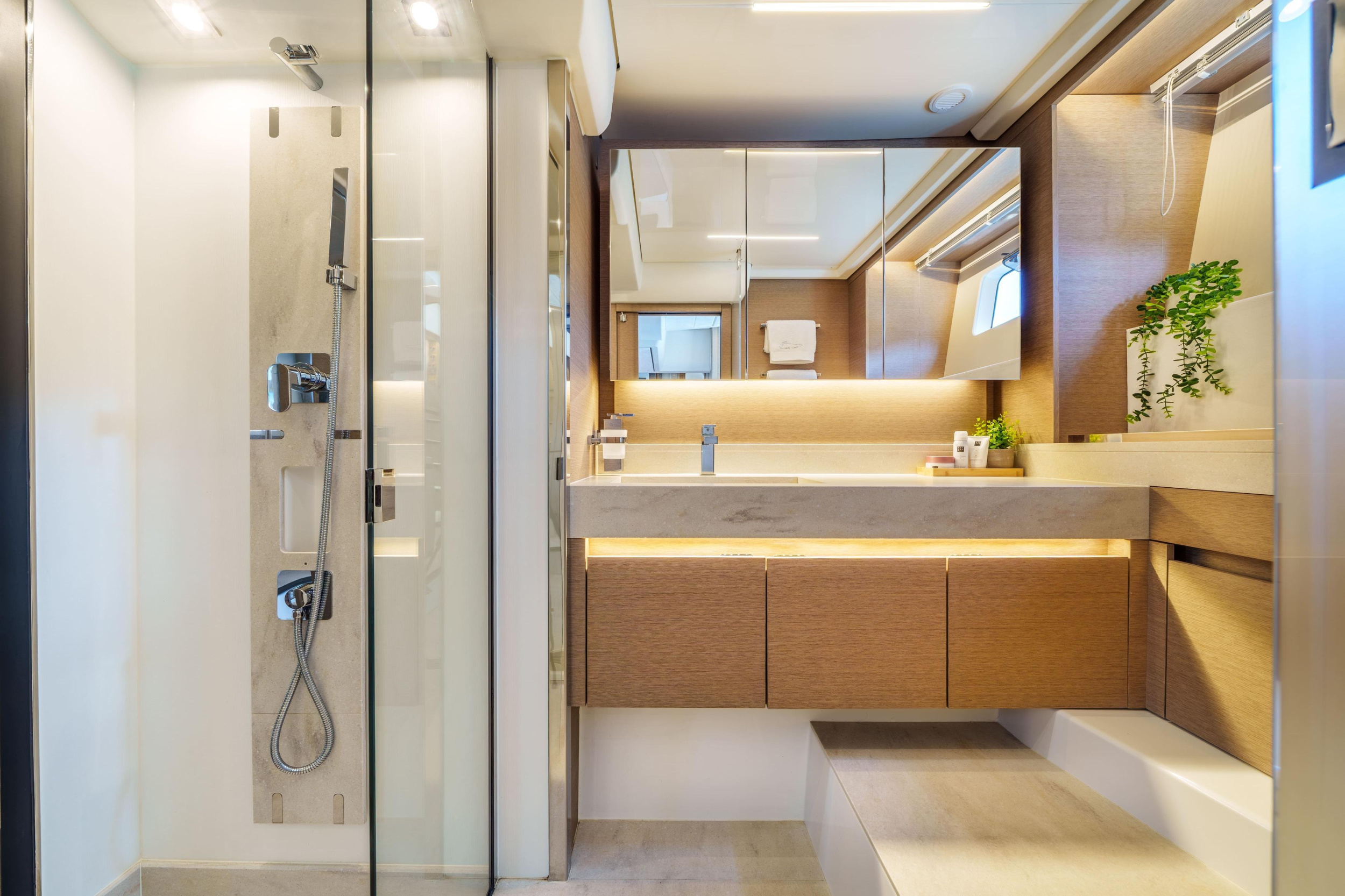 Prestige 590 Fly — photo 39