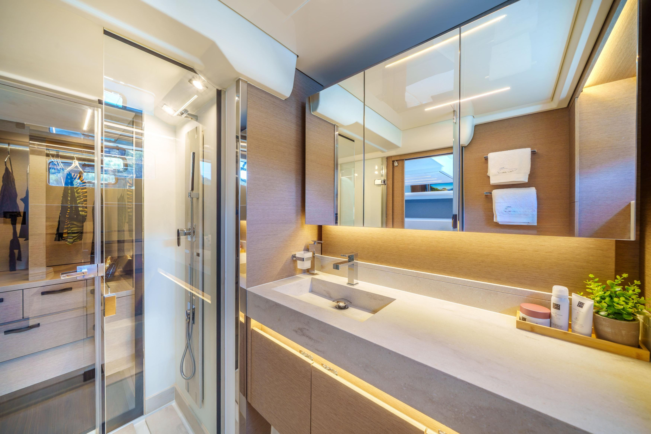 Prestige 590 Fly — photo 29
