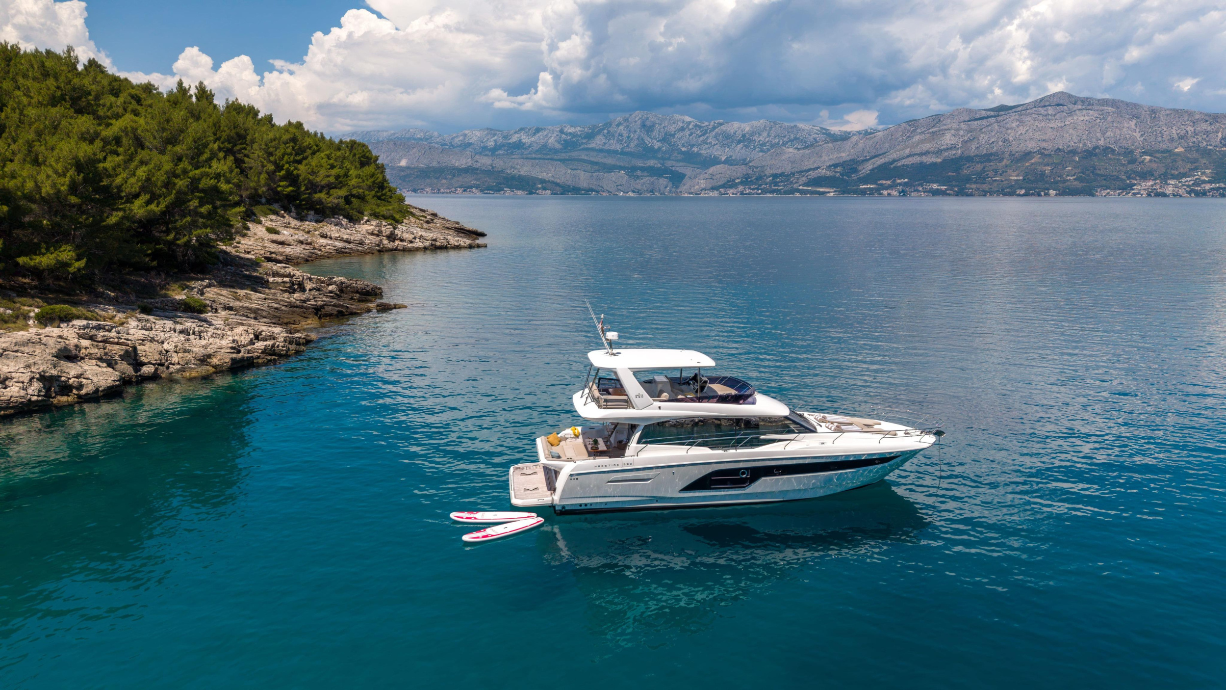 Prestige 590 Fly — photo 4