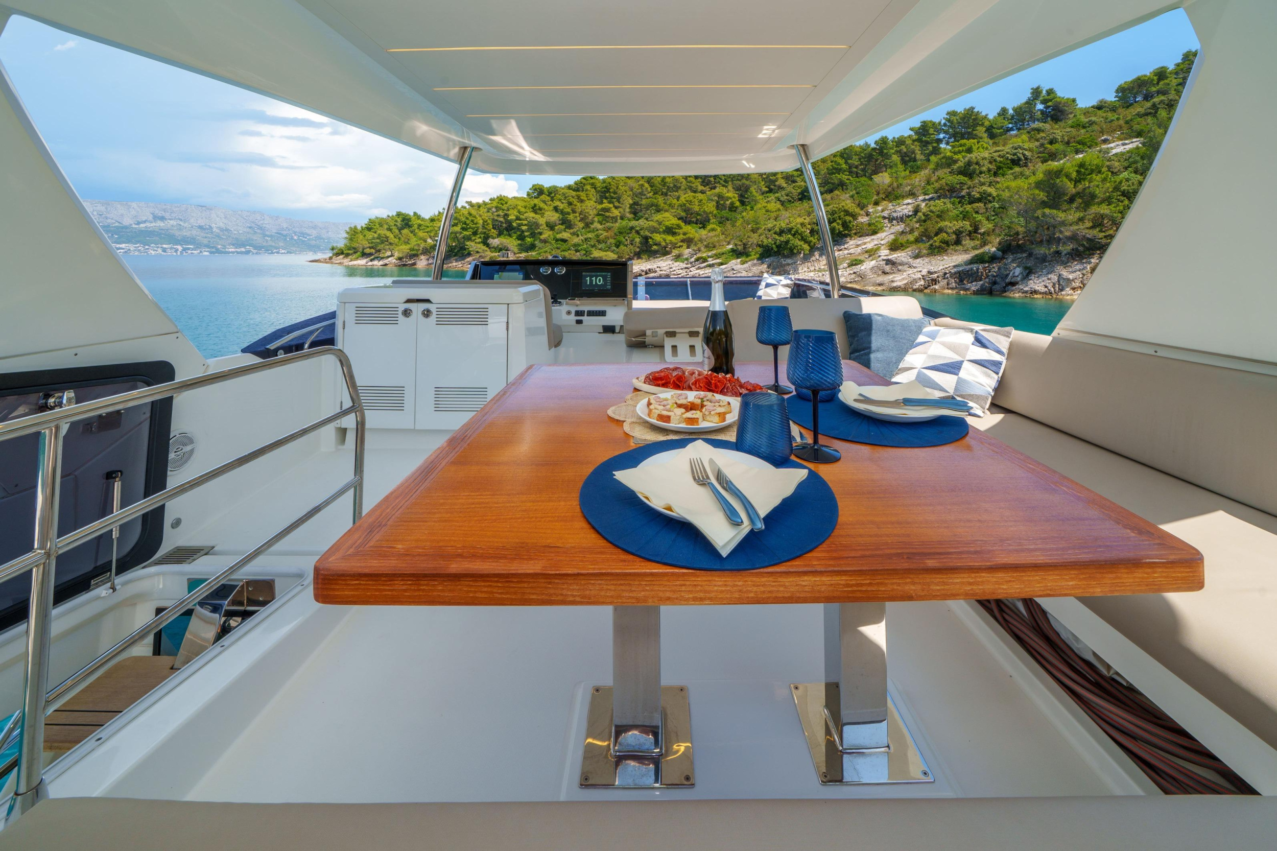 Prestige 590 Fly — photo 31