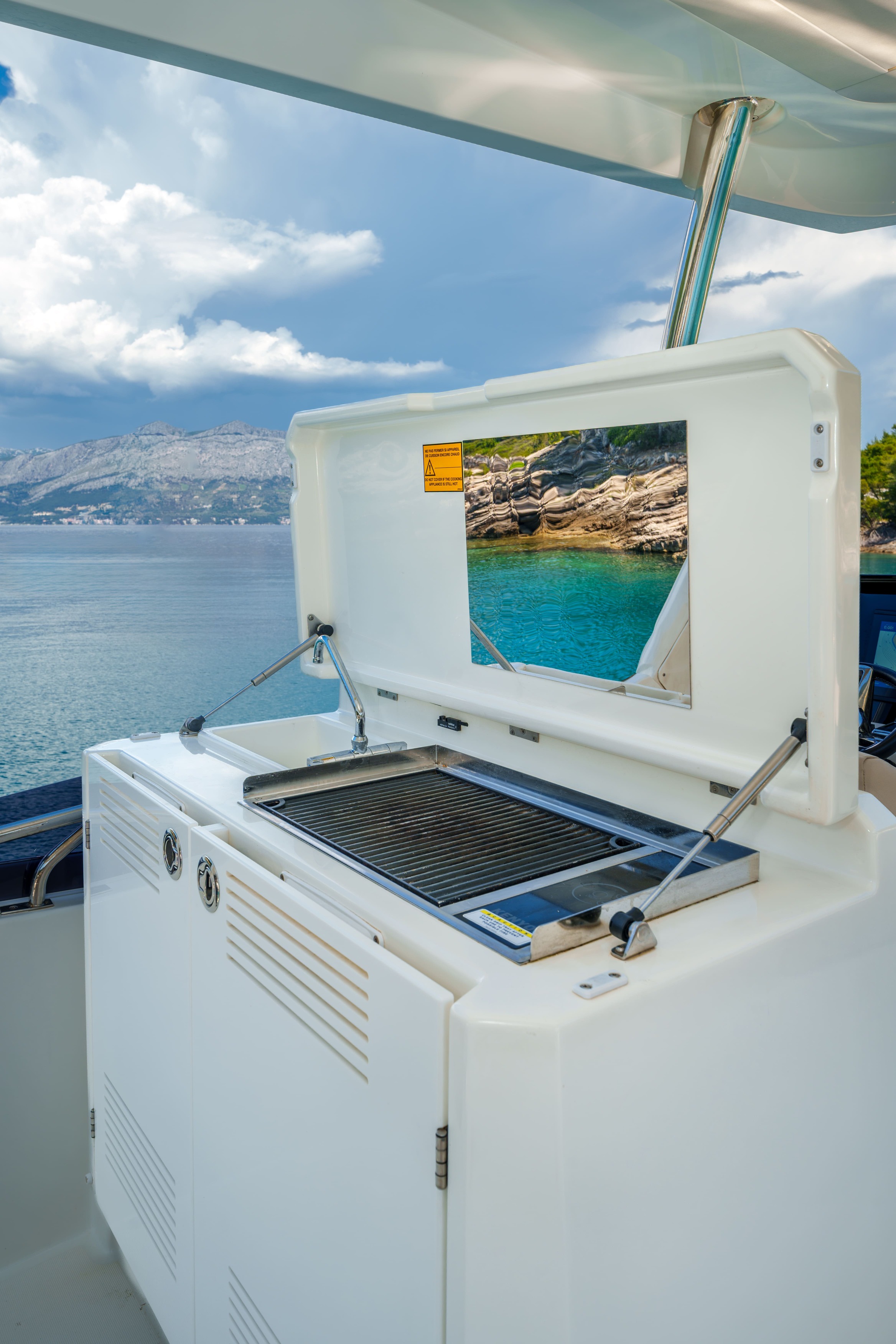 Prestige 590 Fly — photo 22