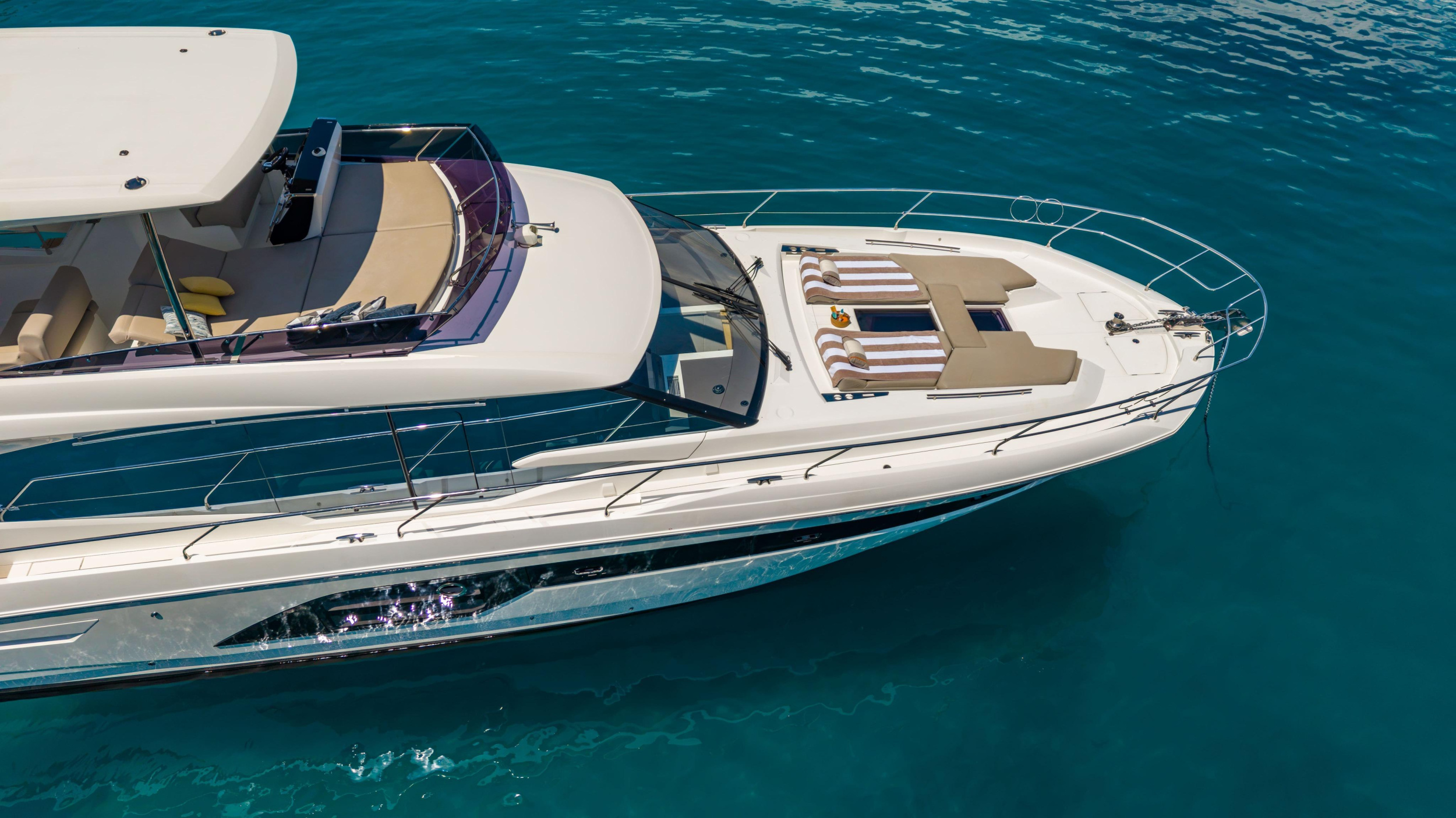 Prestige 590 Fly — photo 7