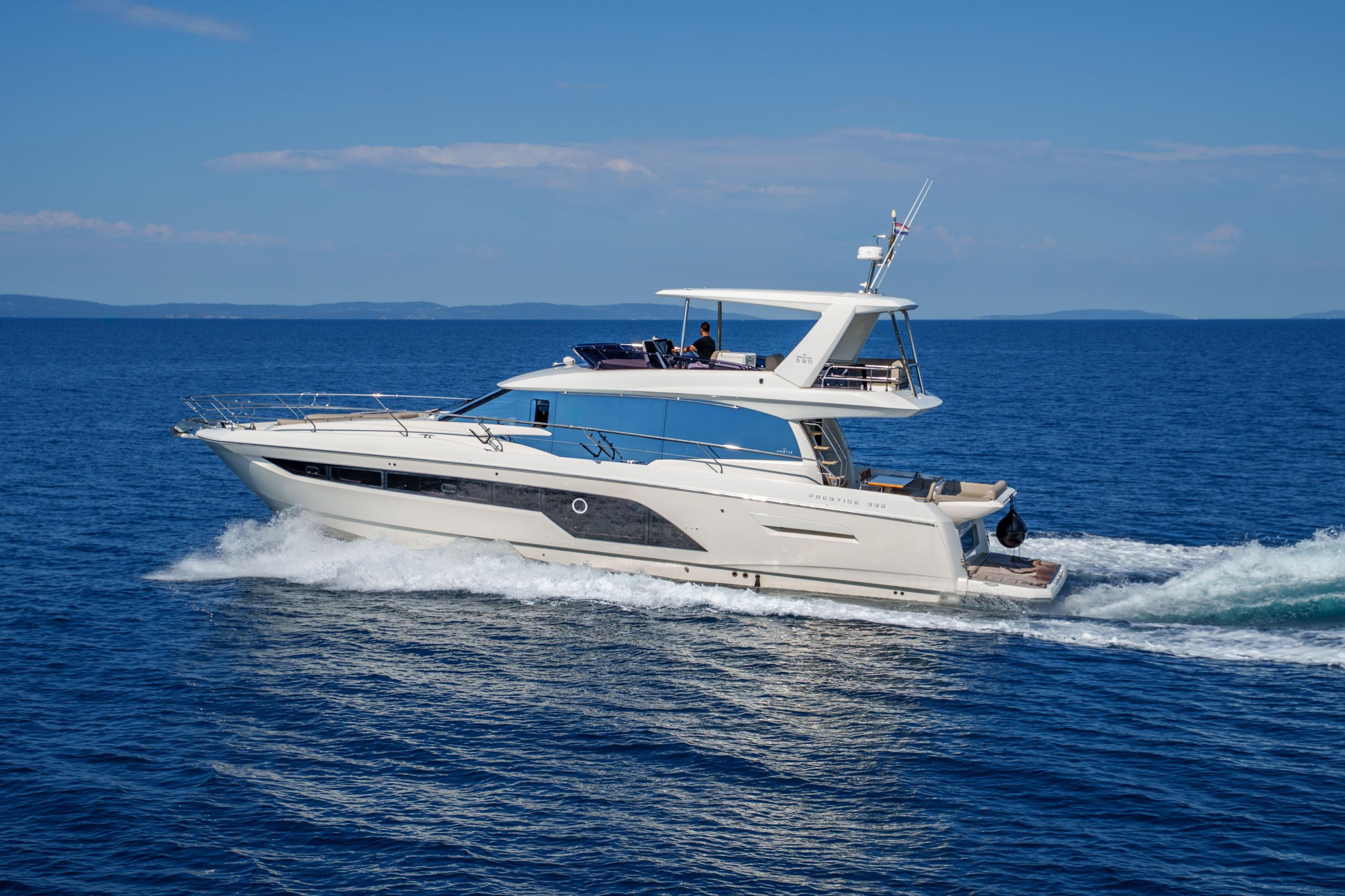 Prestige 590 Fly — photo 5