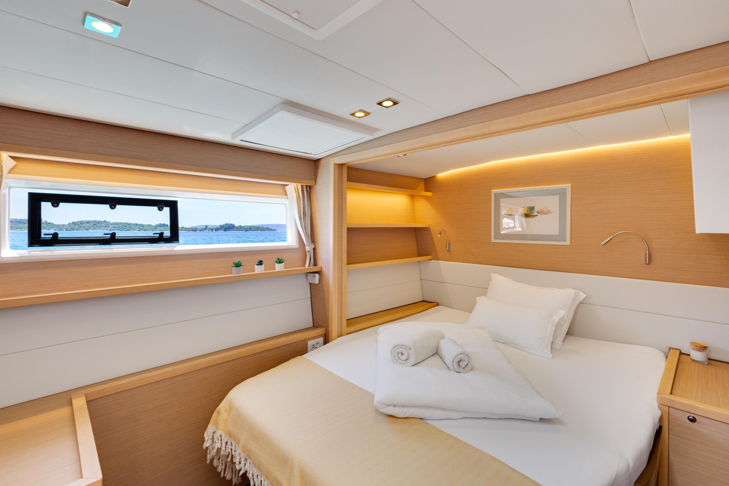 Lagoon 560 — photo 18