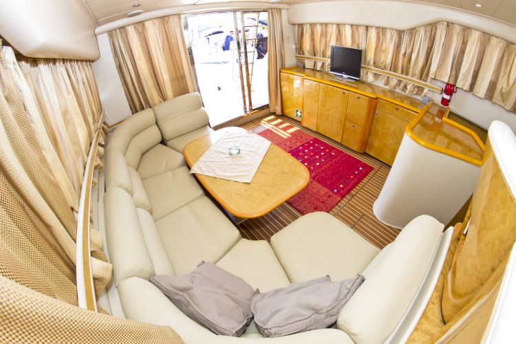 Princess 470 — photo 11