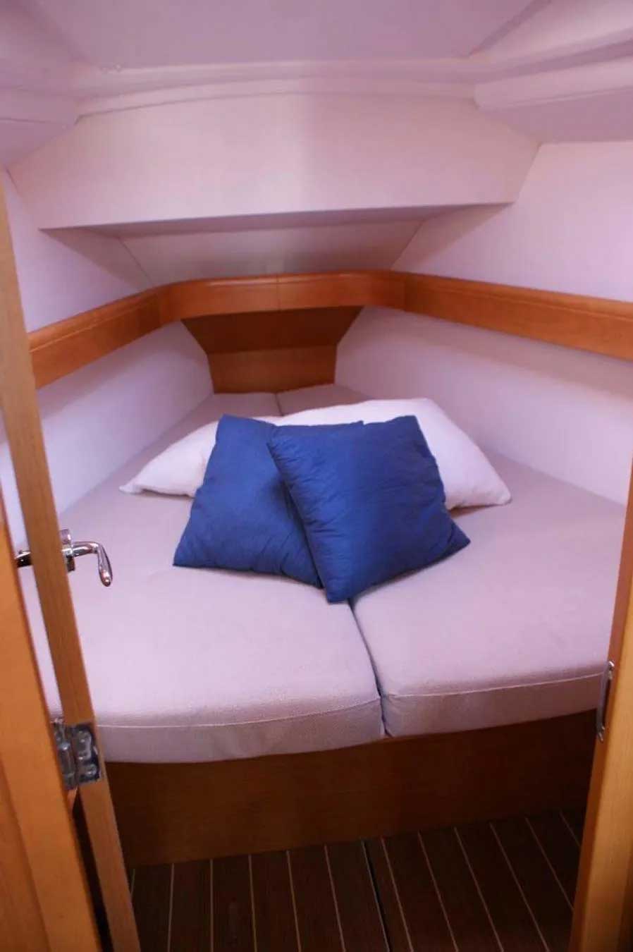 Sun Odyssey 36i — photo 4