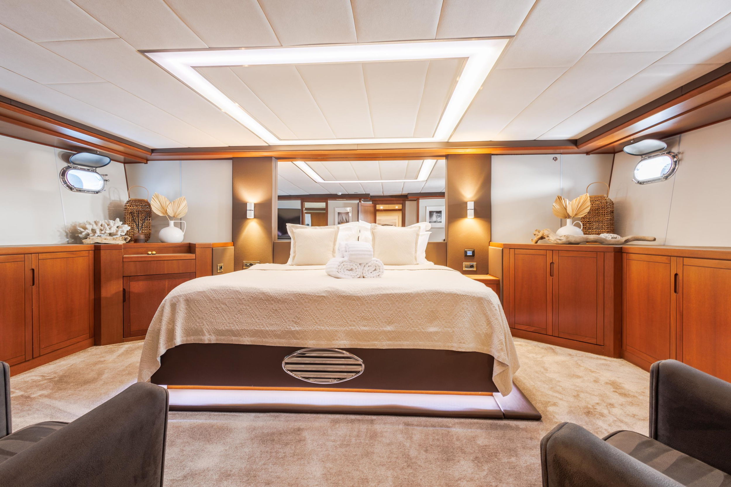 Motoryacht - CBM yachts — photo 9