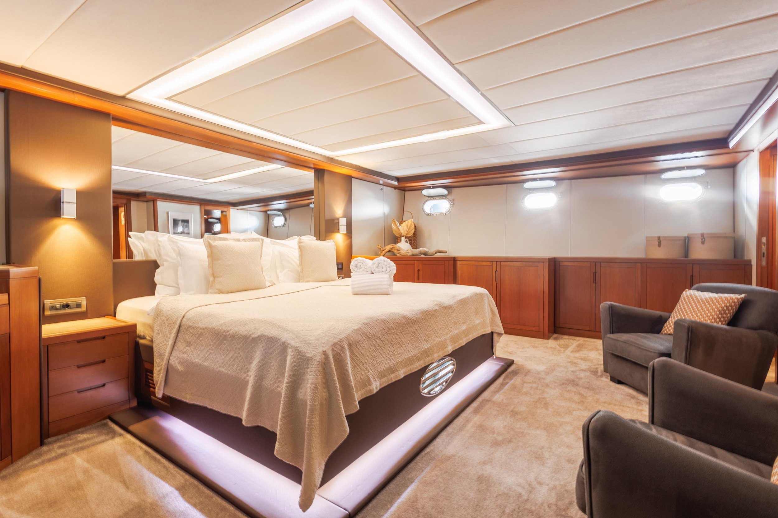 Motoryacht - CBM yachts — photo 27