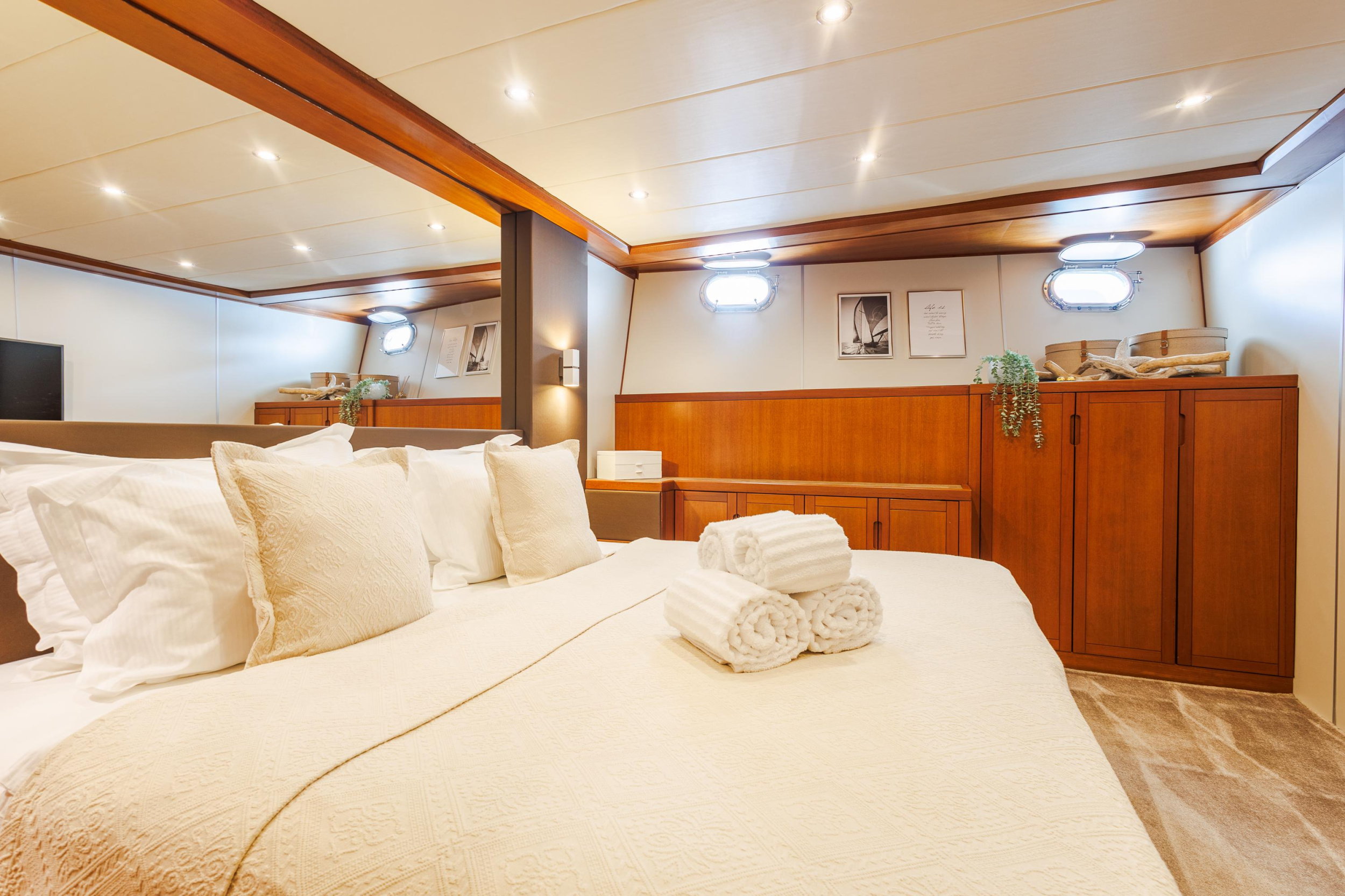 Motoryacht - CBM yachts — photo 8