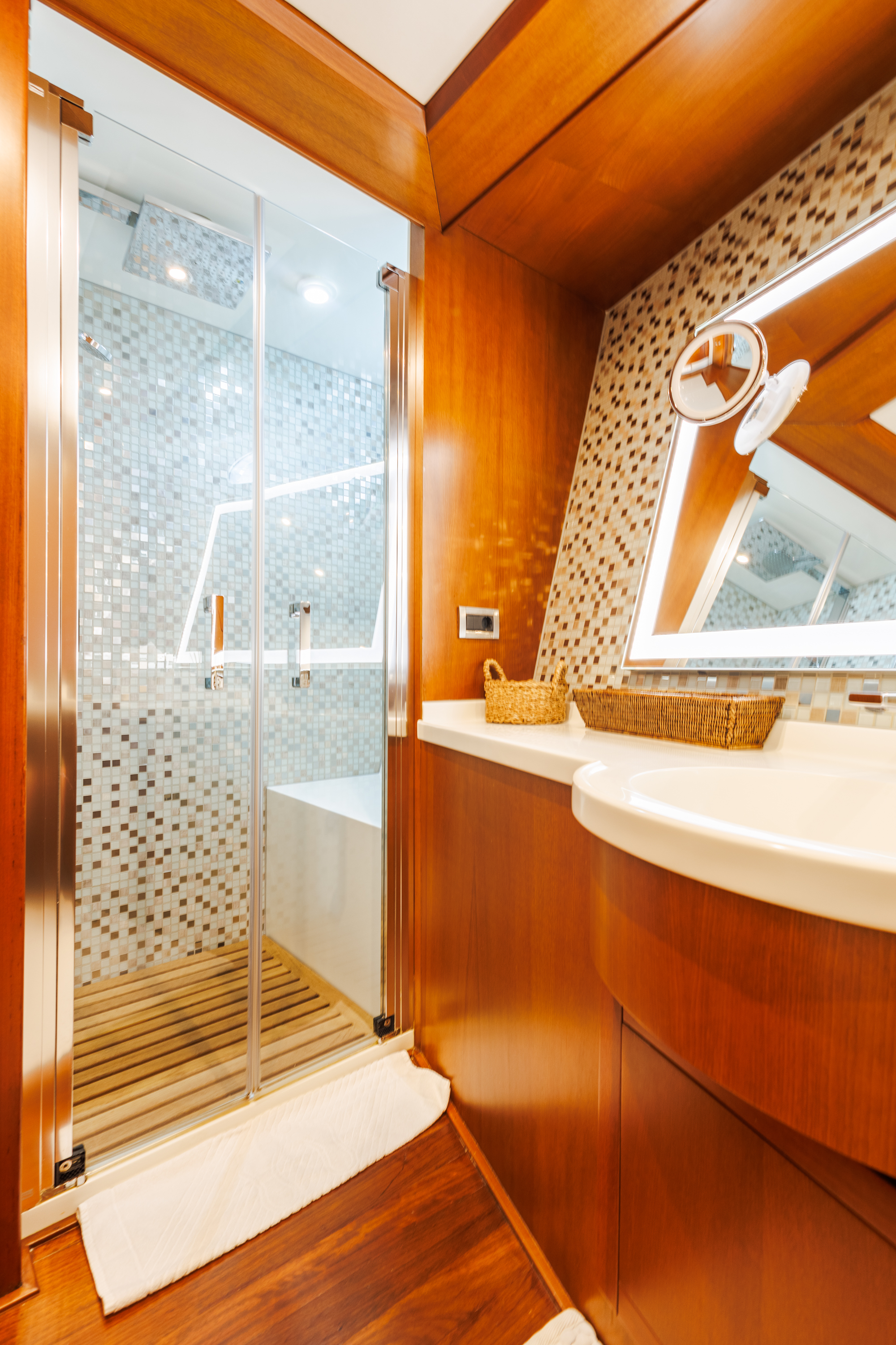 Motoryacht - CBM yachts — photo 17
