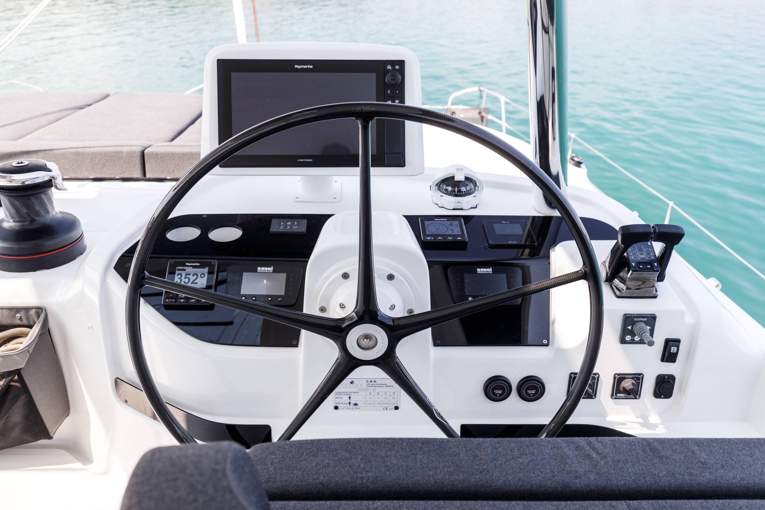 Lagoon 55 — photo 28