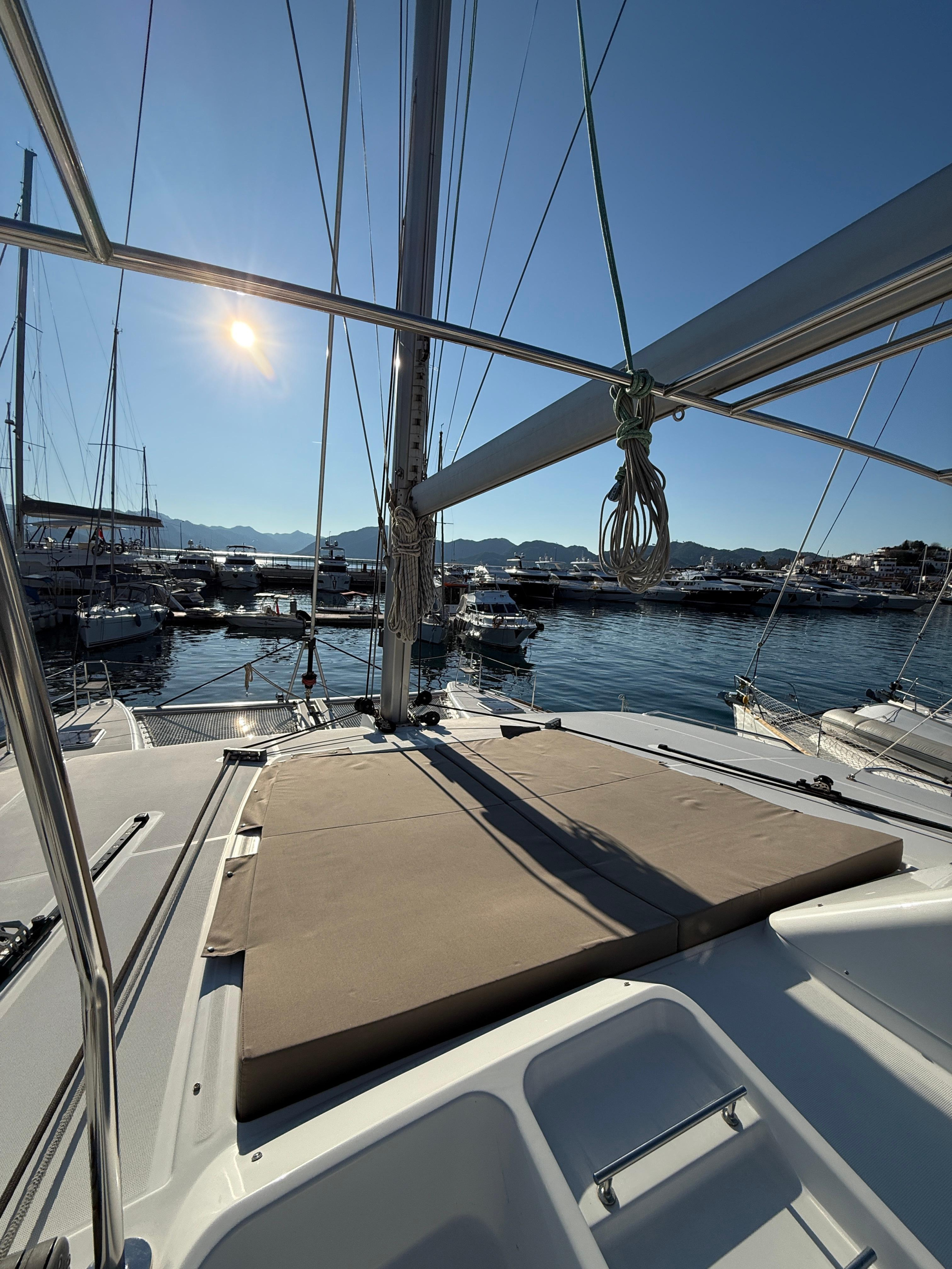 Lagoon 450 Fly — photo 10
