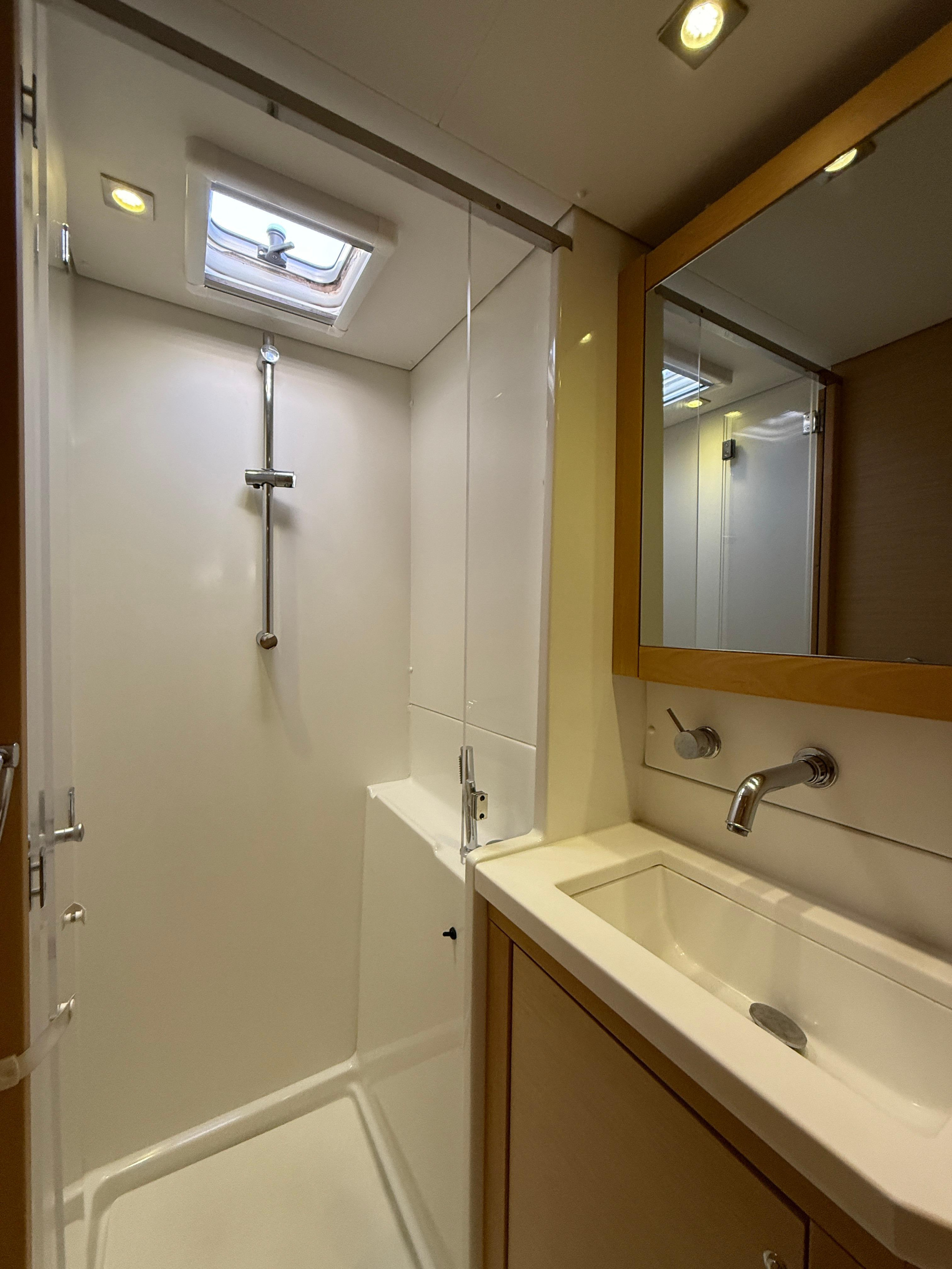 Lagoon 450 Fly — photo 14