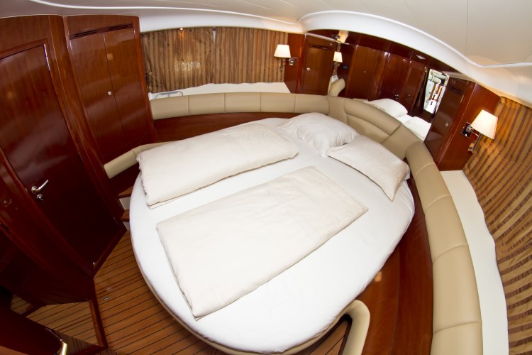 Jeanneau Prestige 46 Fly — photo 4