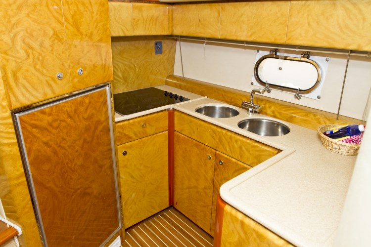 Princess 470 — photo 12