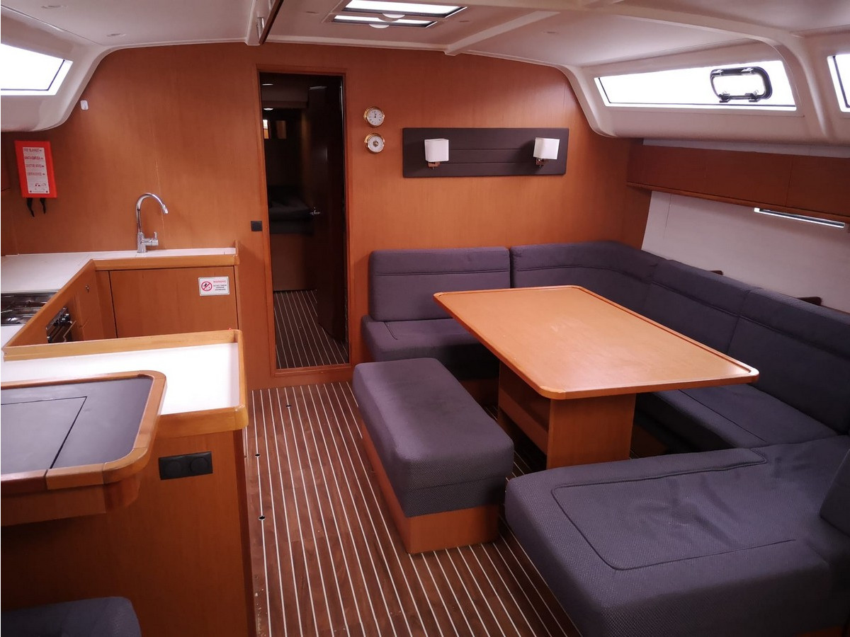 Bavaria 51 — photo 7