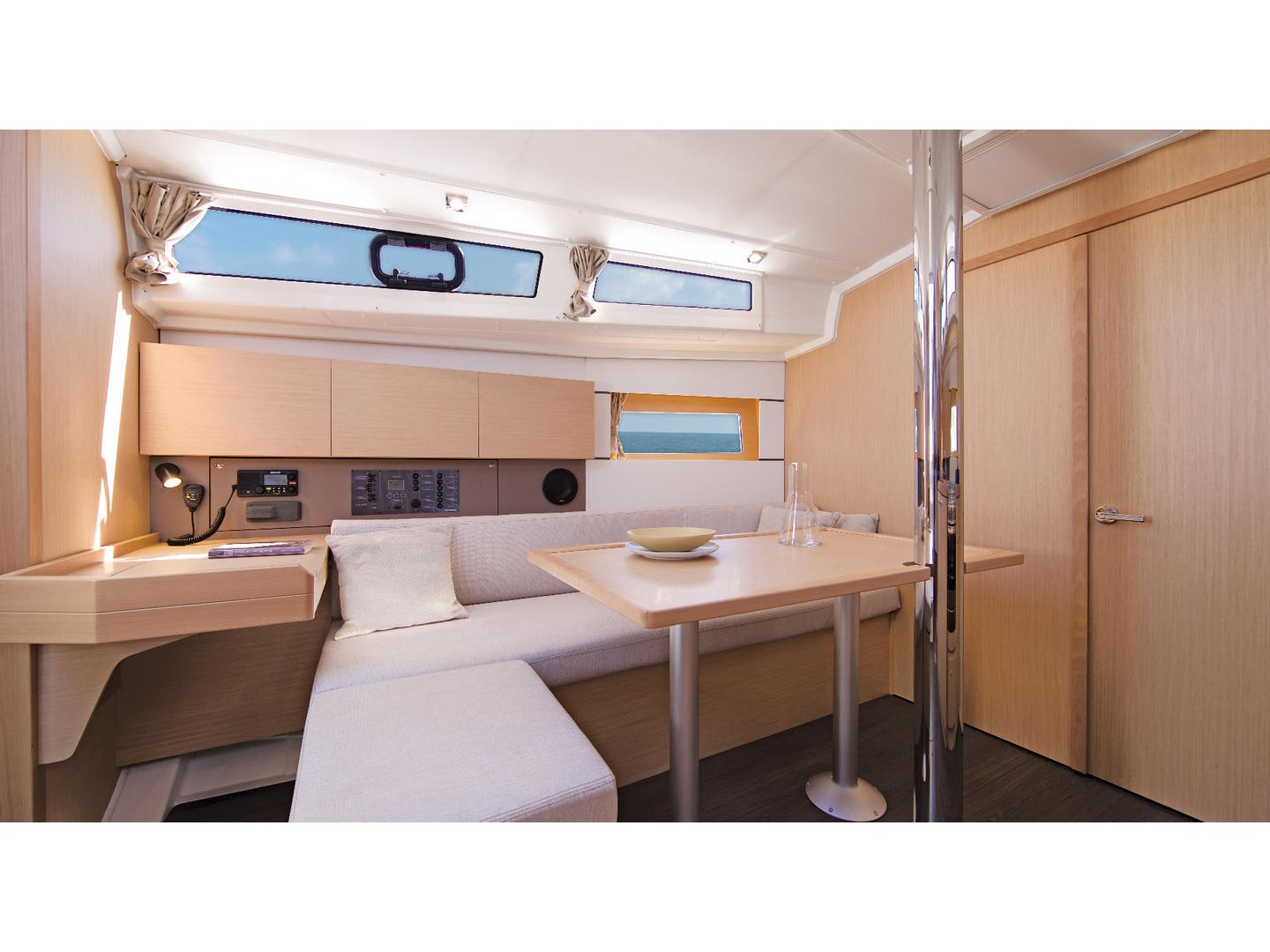 Oceanis 38.1 — photo 3