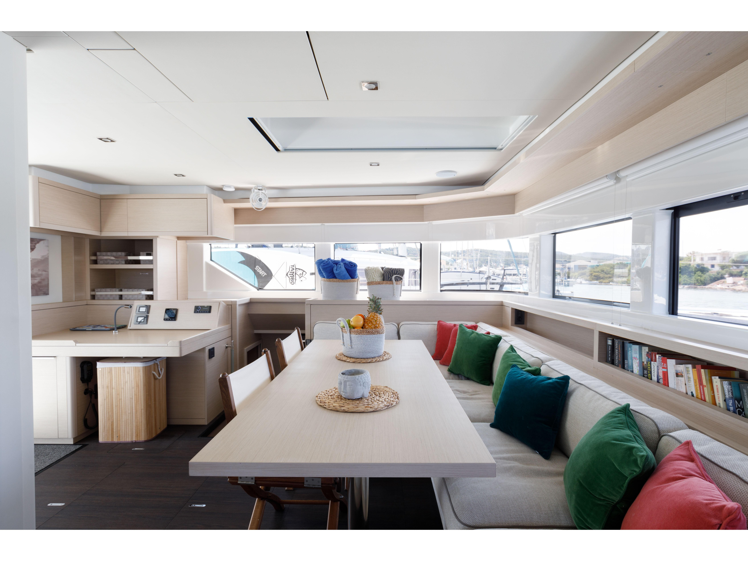 Lagoon 55 — photo 15