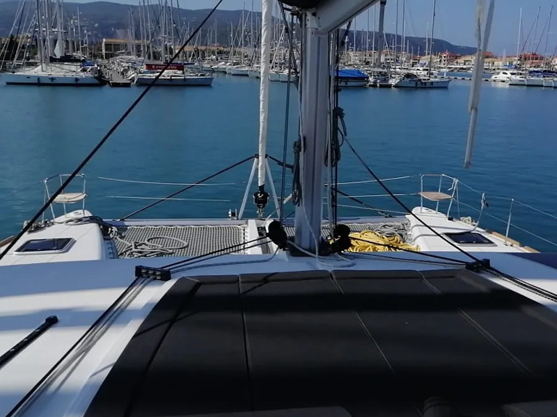 Lagoon 450 Fly — photo 5
