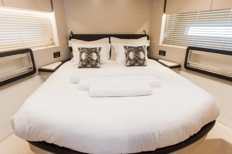 Azimut 72 — photo 157