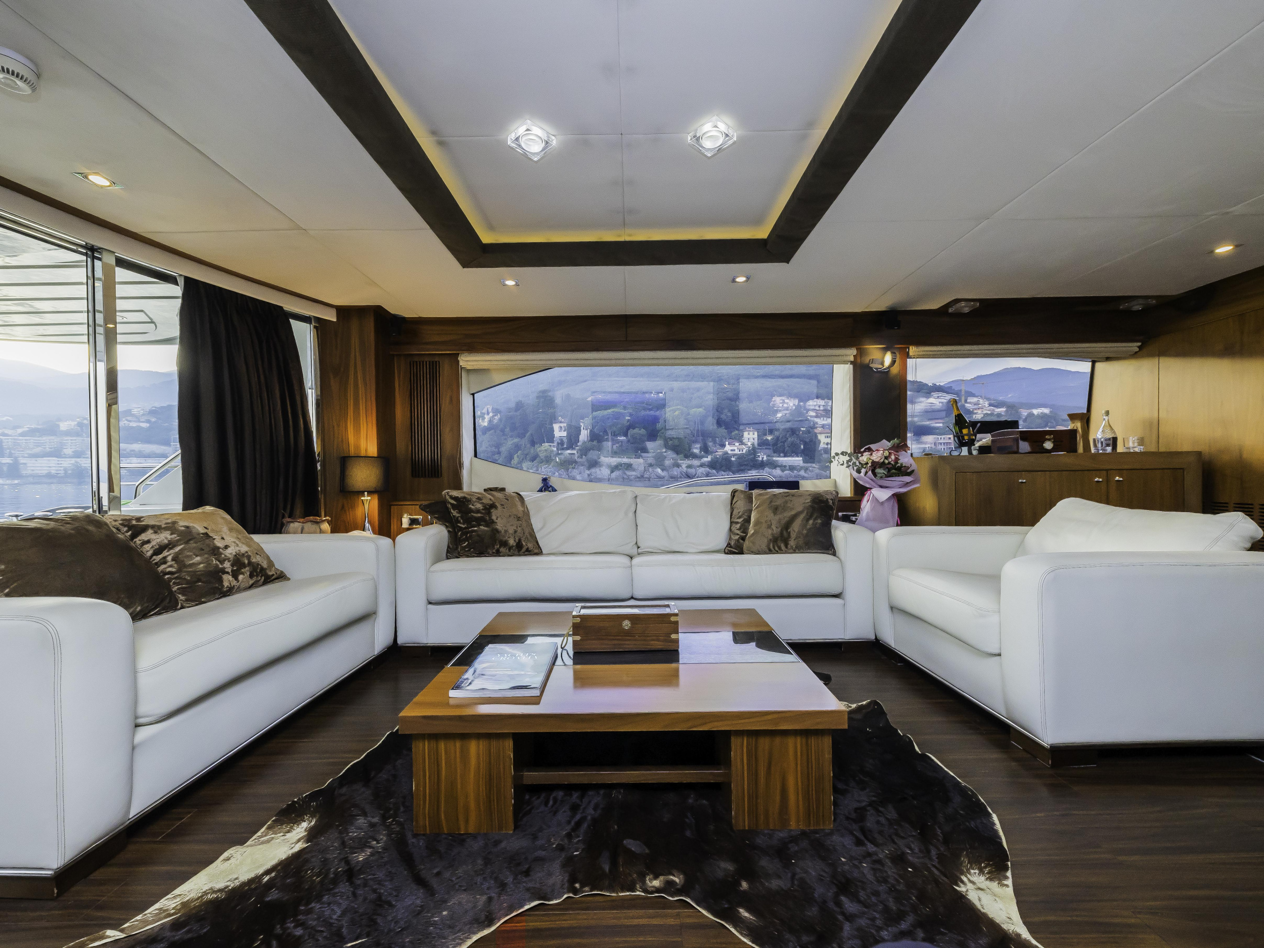 Sunseeker Yacht 86 — photo 30