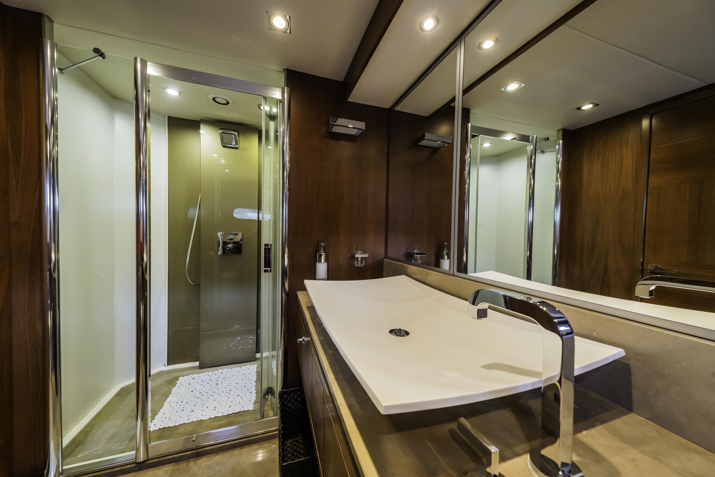 Sunseeker Yacht 86 — photo 8