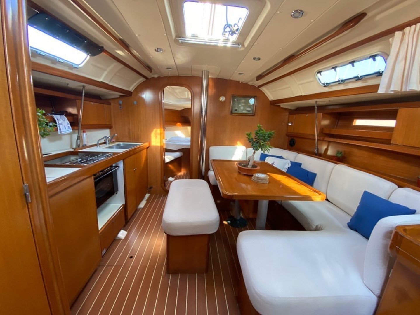 Dufour 385 Grand Large — photo 8
