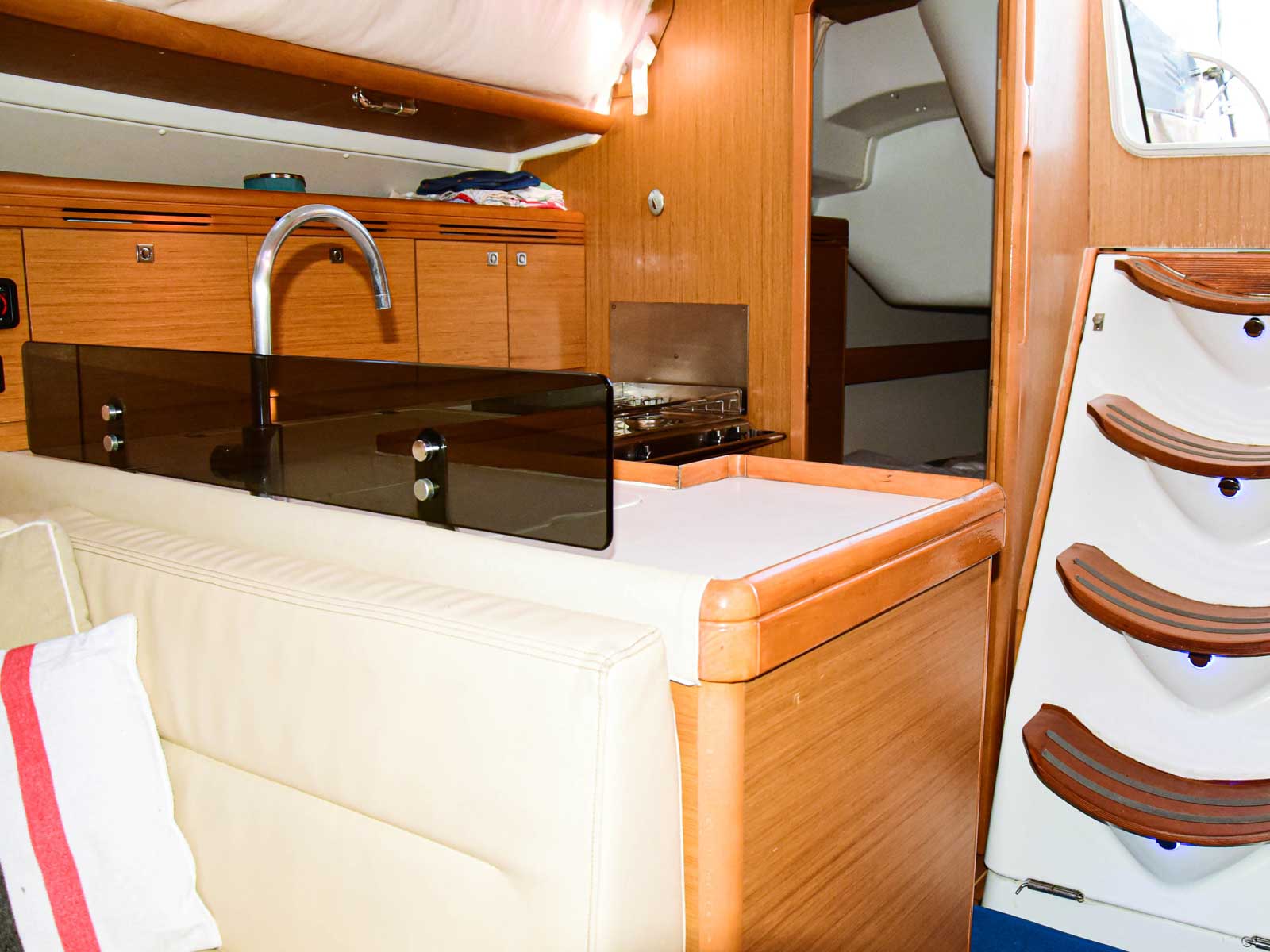 Sun Odyssey 42 i — photo 7