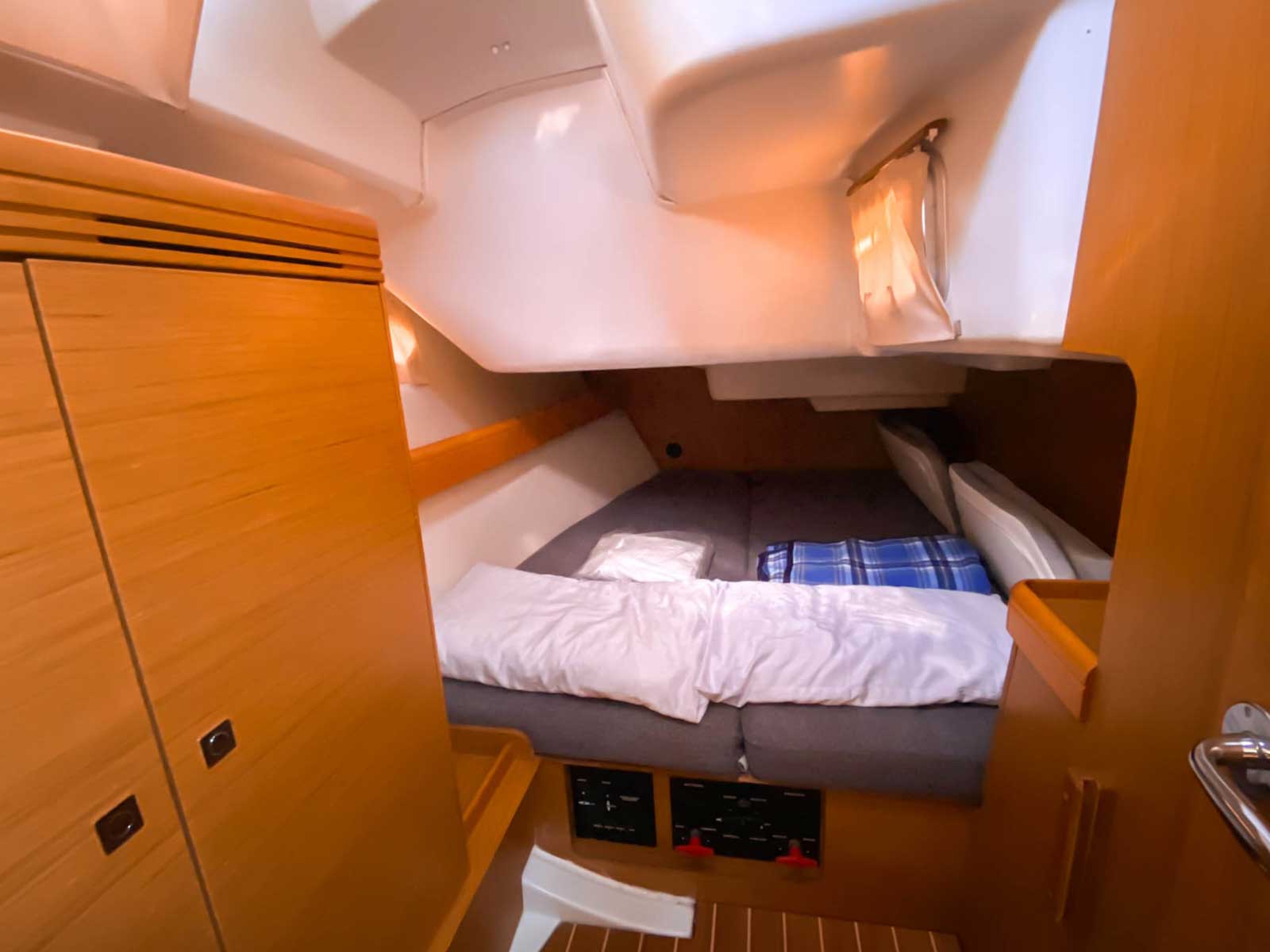 Sun Odyssey 42 i — photo 2