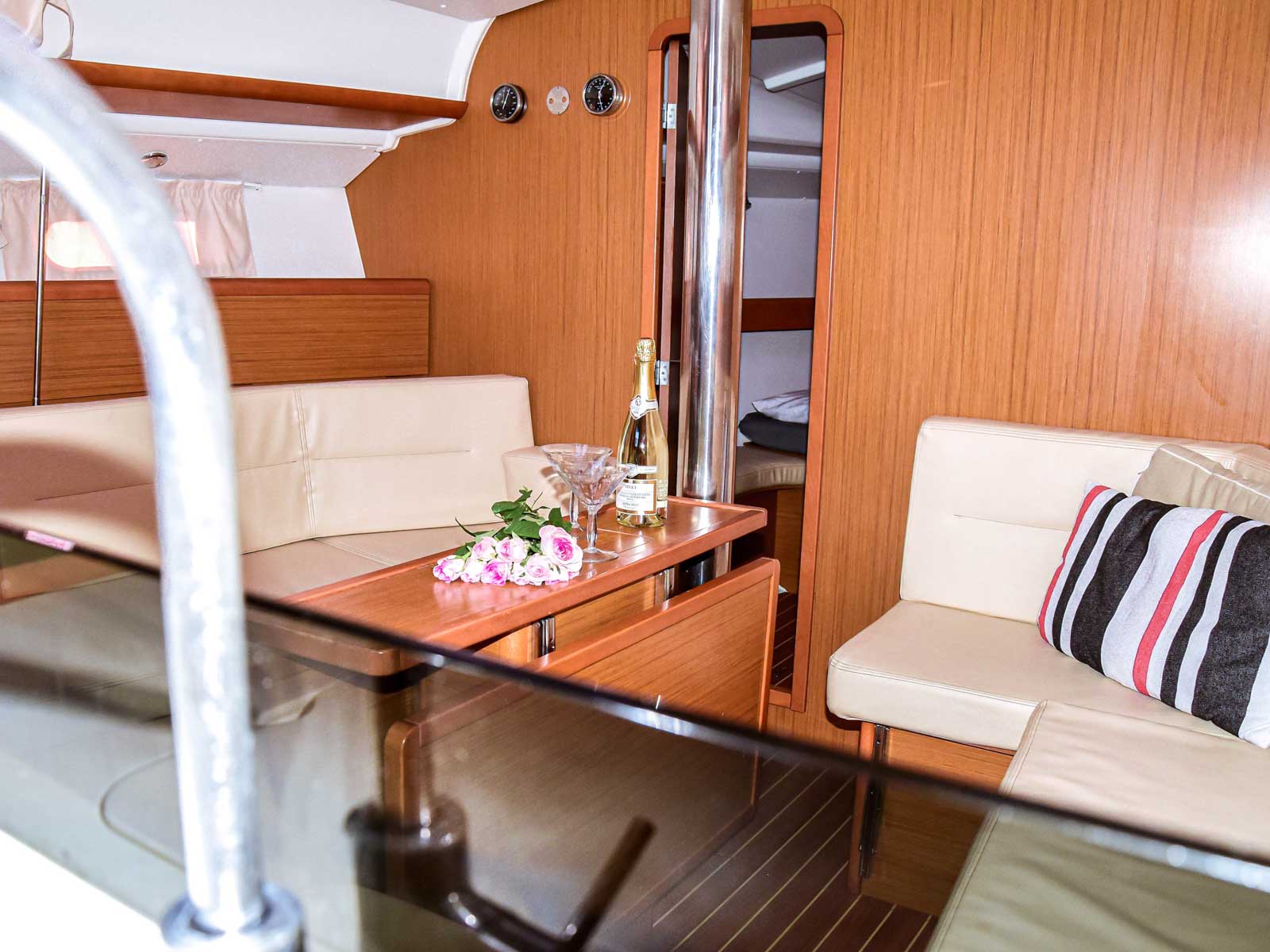 Sun Odyssey 42 i — photo 3