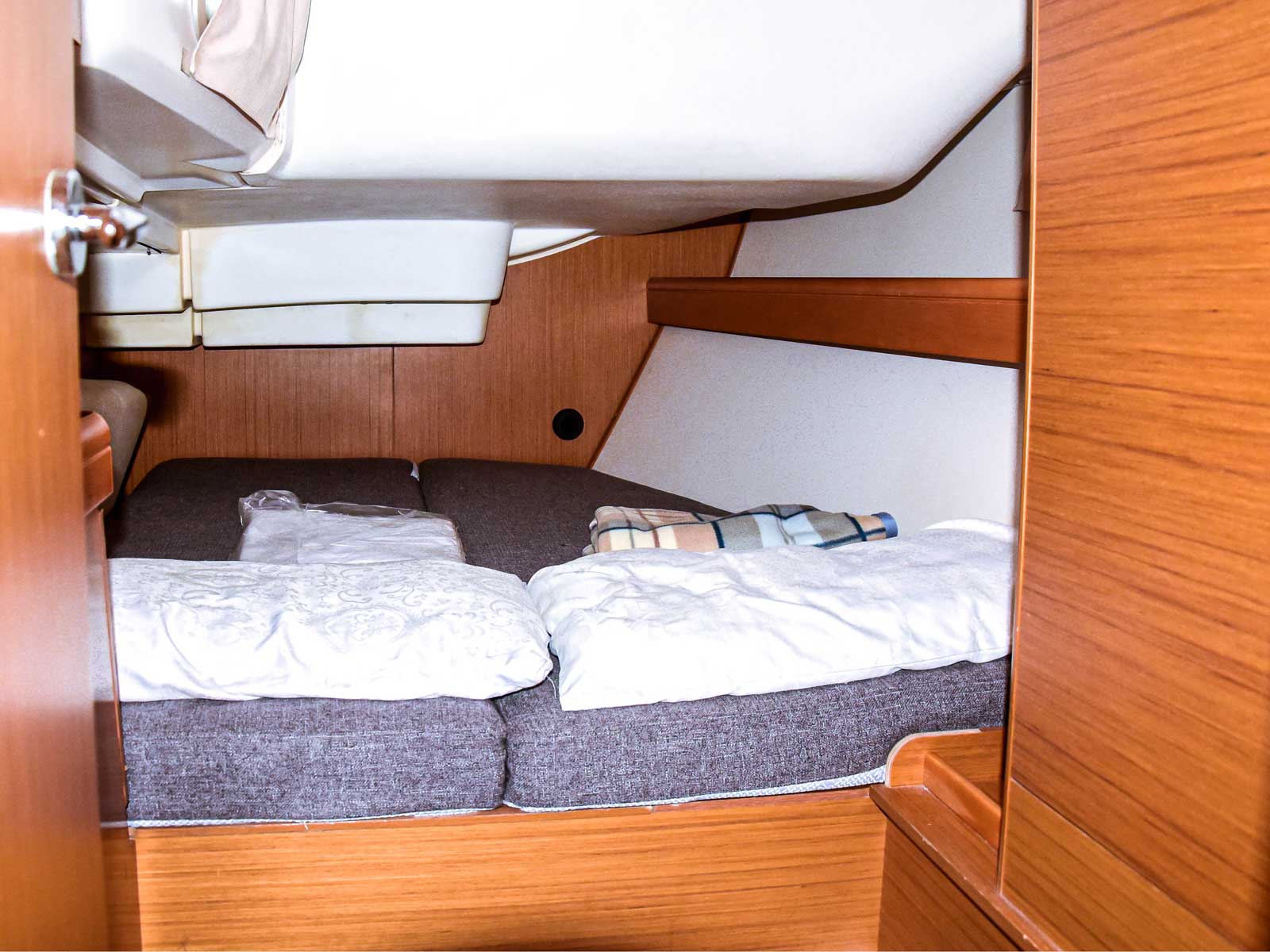 Sun Odyssey 42 i — photo 4