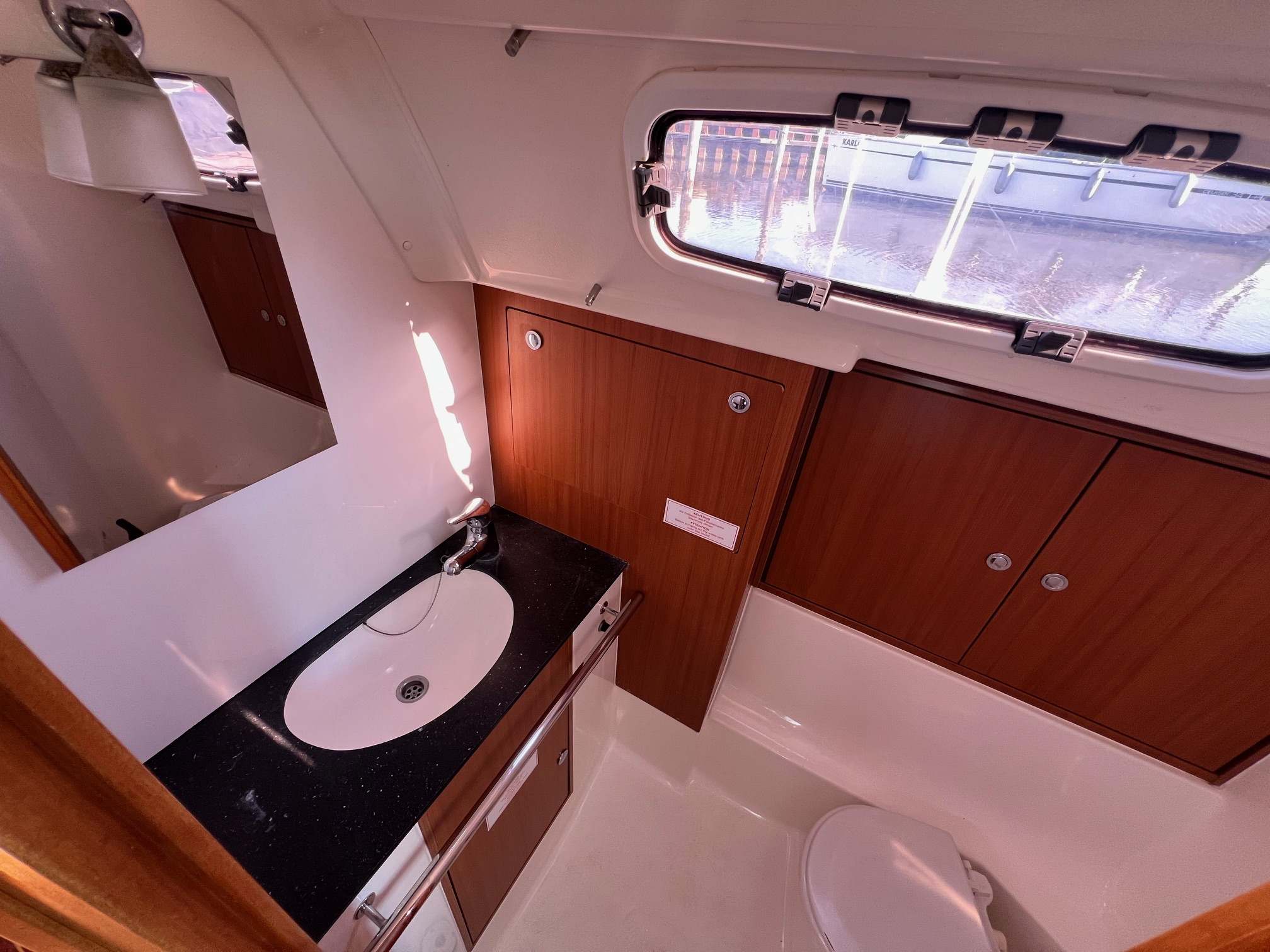 Bavaria 35 Cruiser — photo 15
