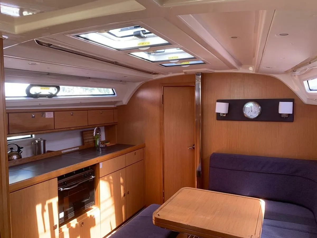 Bavaria Cruiser 41 — photo 11