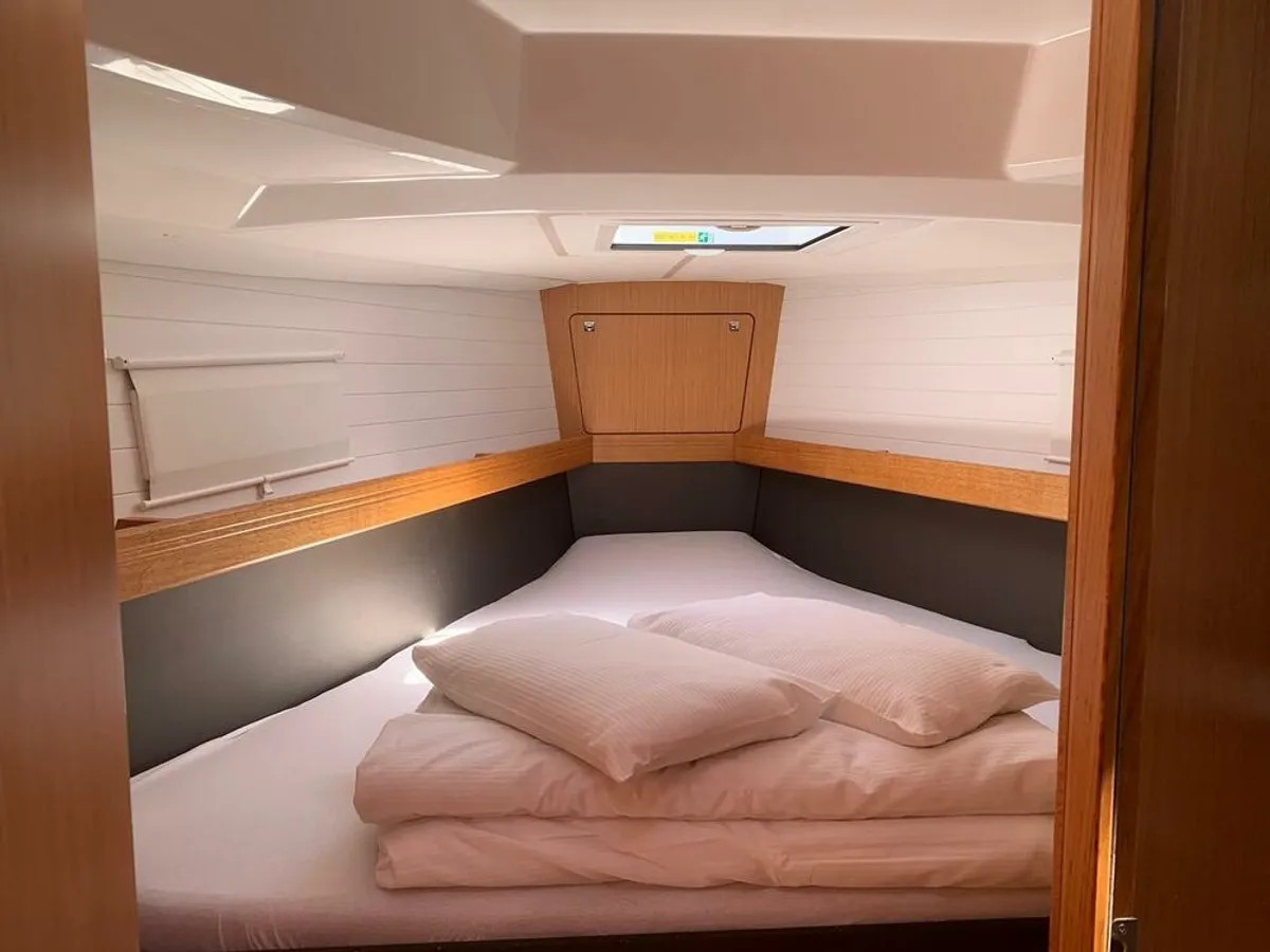 Bavaria Cruiser 41 — photo 10
