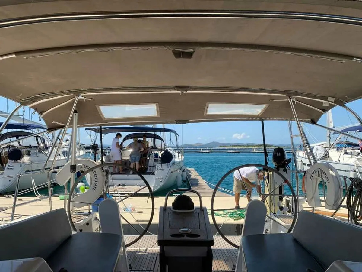 Bavaria Cruiser 41 — photo 6