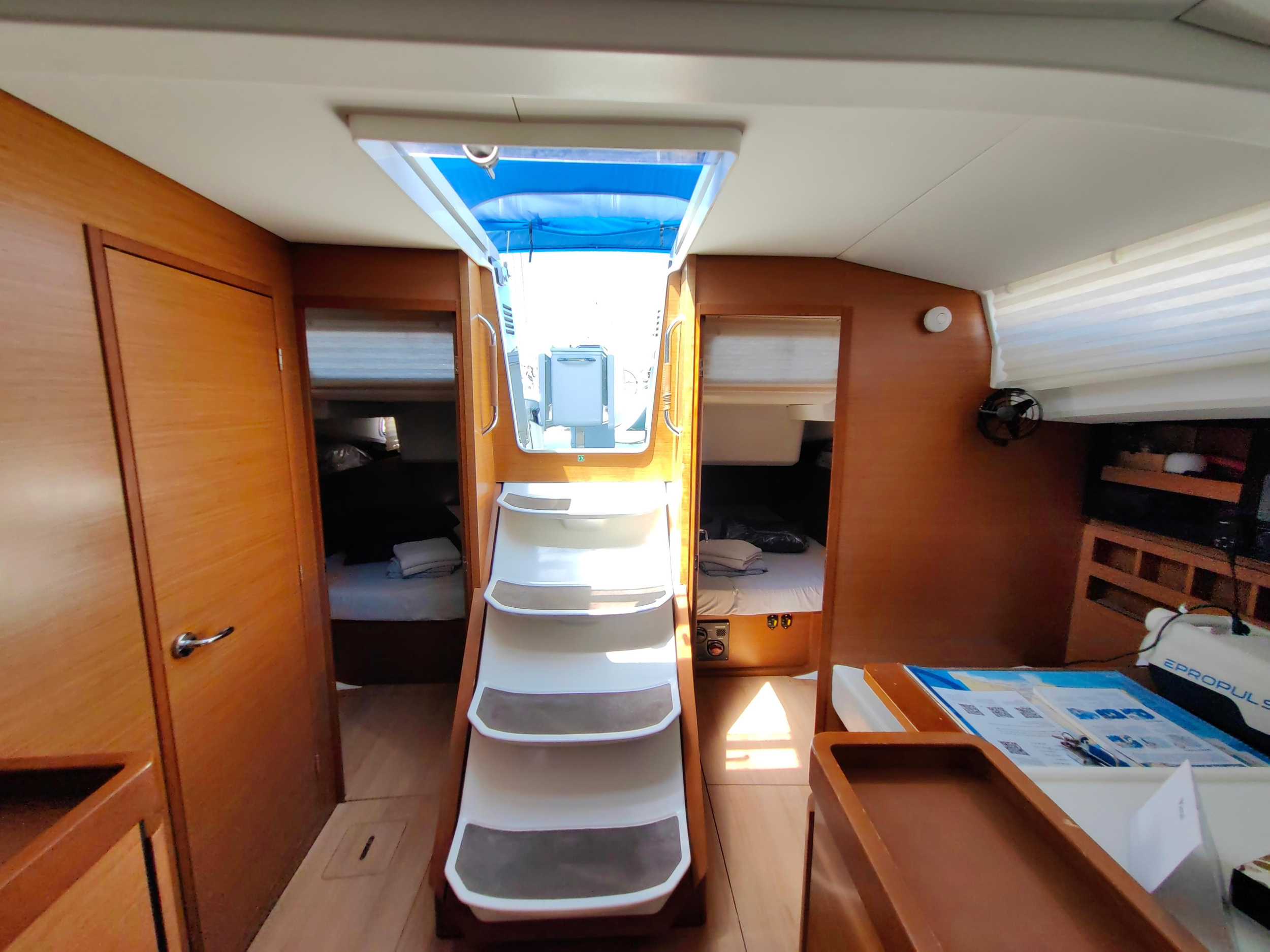 Sun Odyssey 440 — photo 18