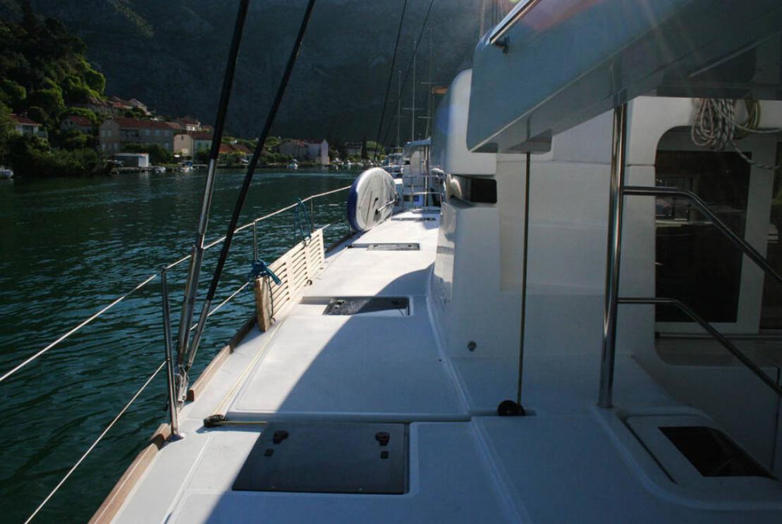 Lagoon 52F — photo 12