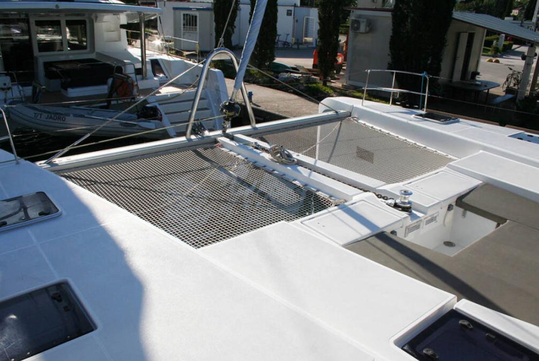 Lagoon 52F — photo 25