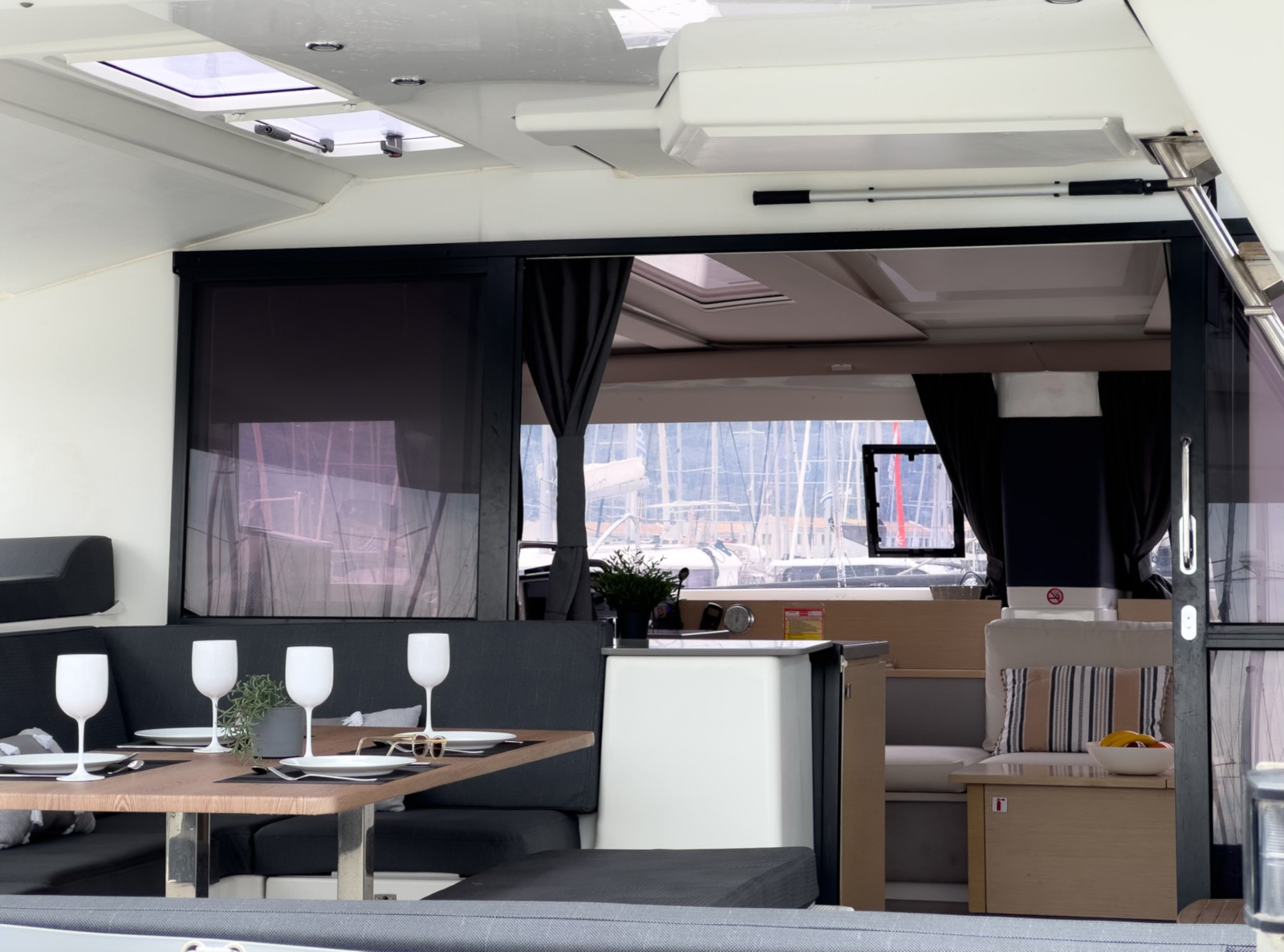 Helia 44 — photo 16