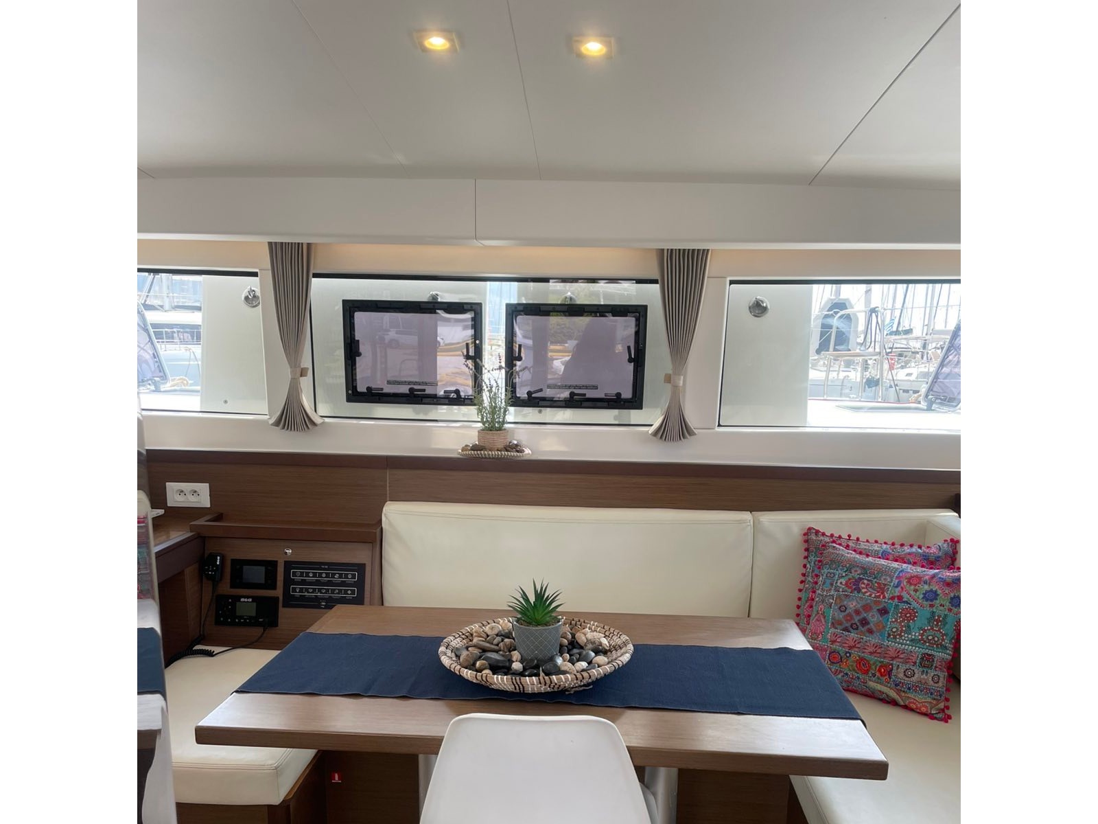Lagoon 40 — photo 14