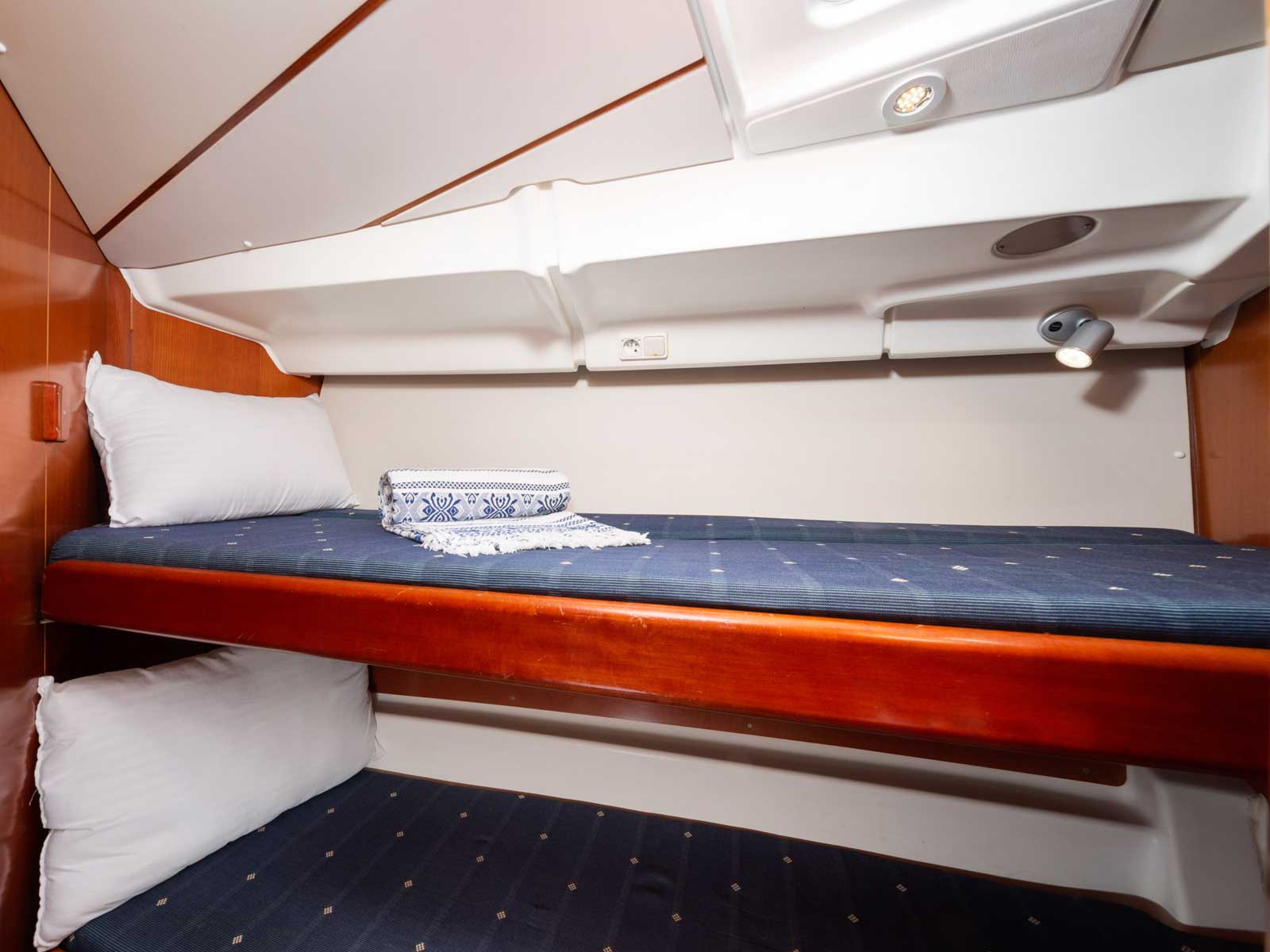 Oceanis 423 Clipper — photo 2