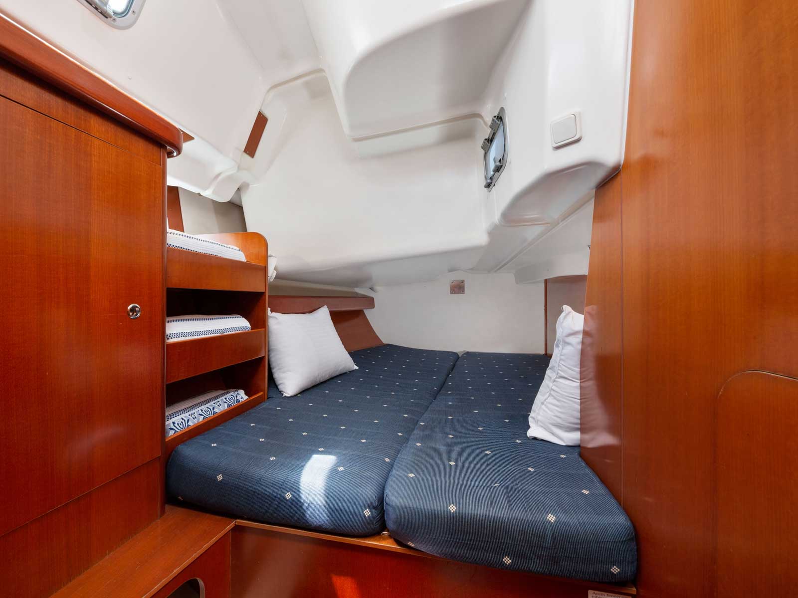 Oceanis 423 Clipper — photo 19