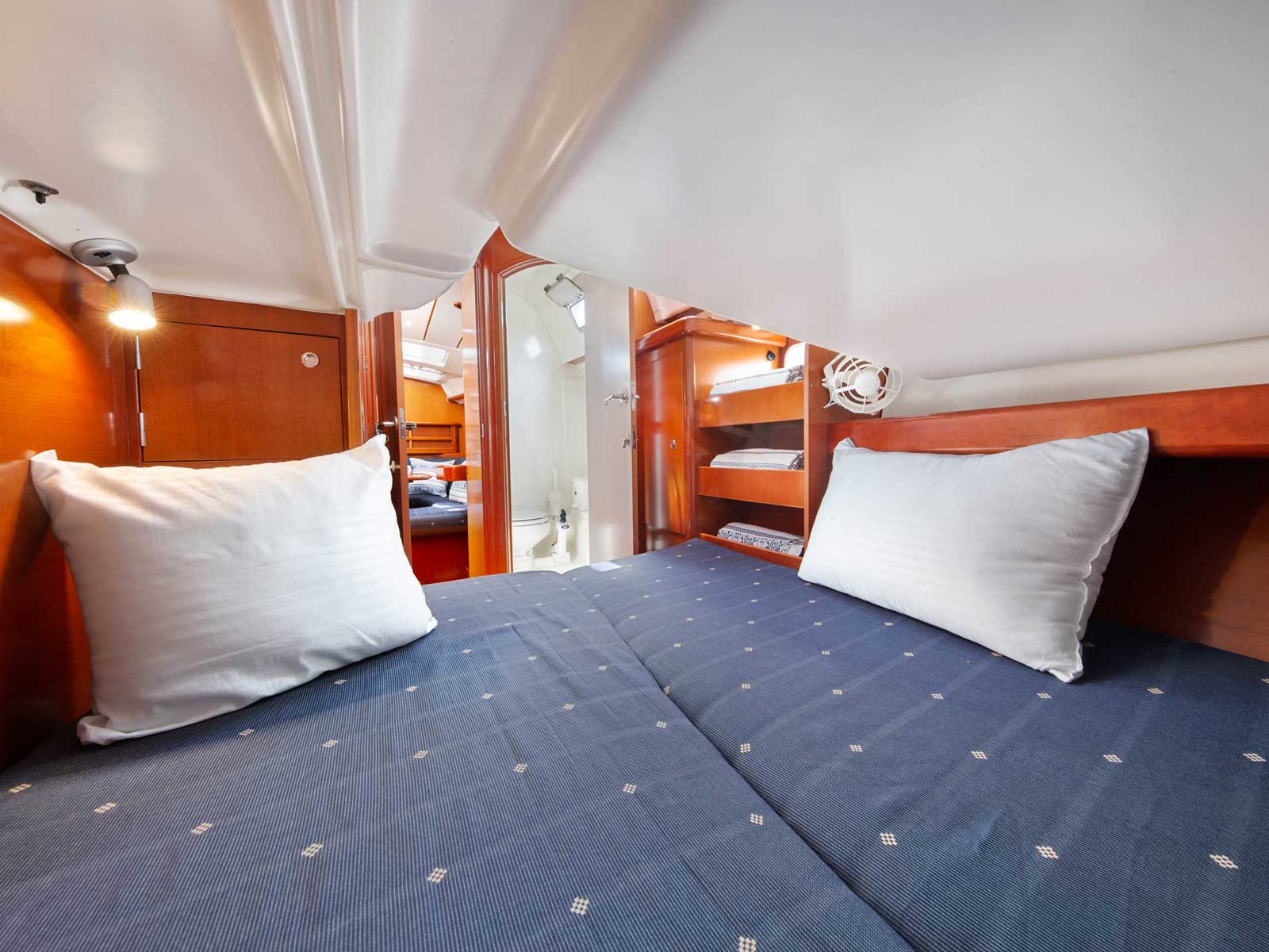 Oceanis 423 Clipper — photo 11