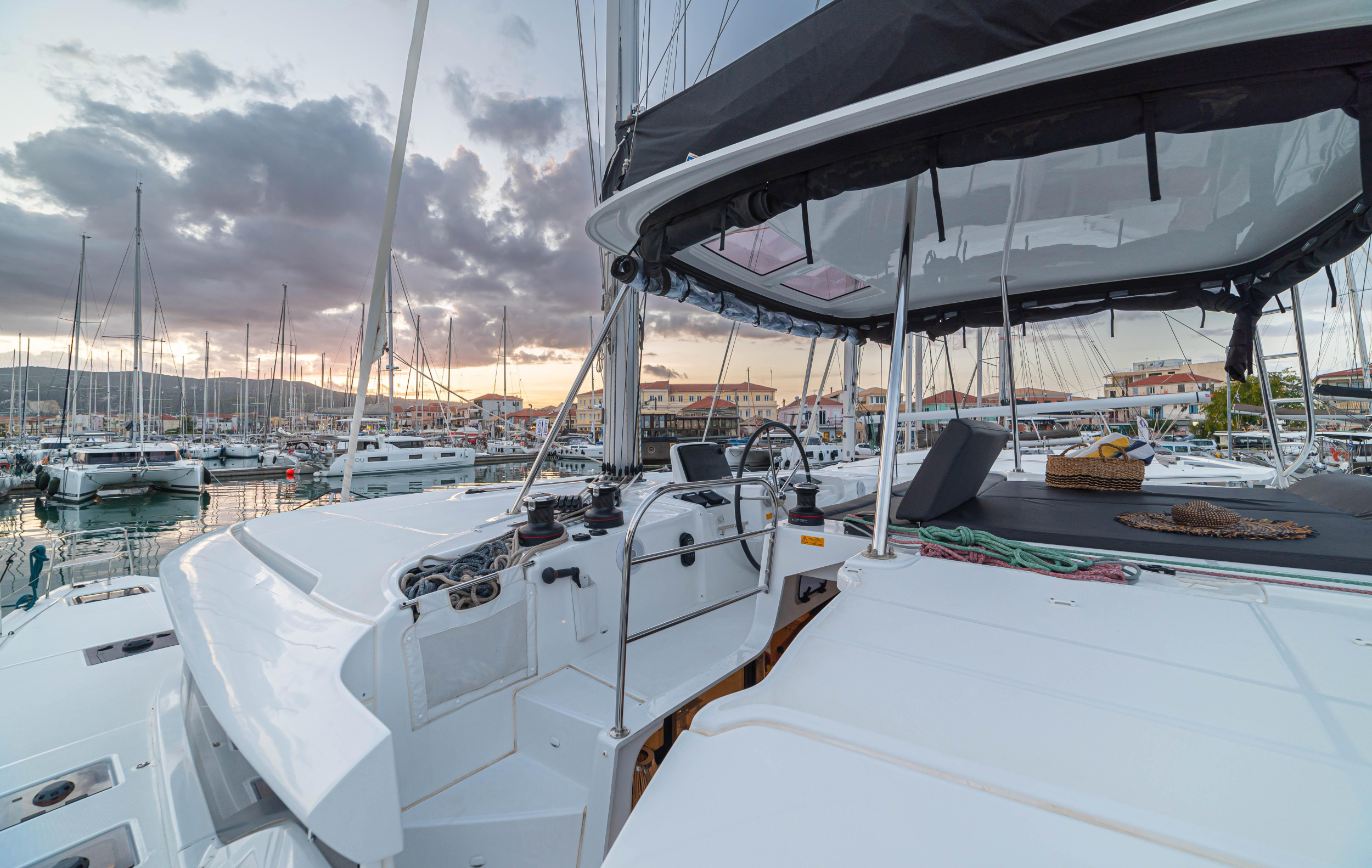 Lagoon 46-12pax — photo 9