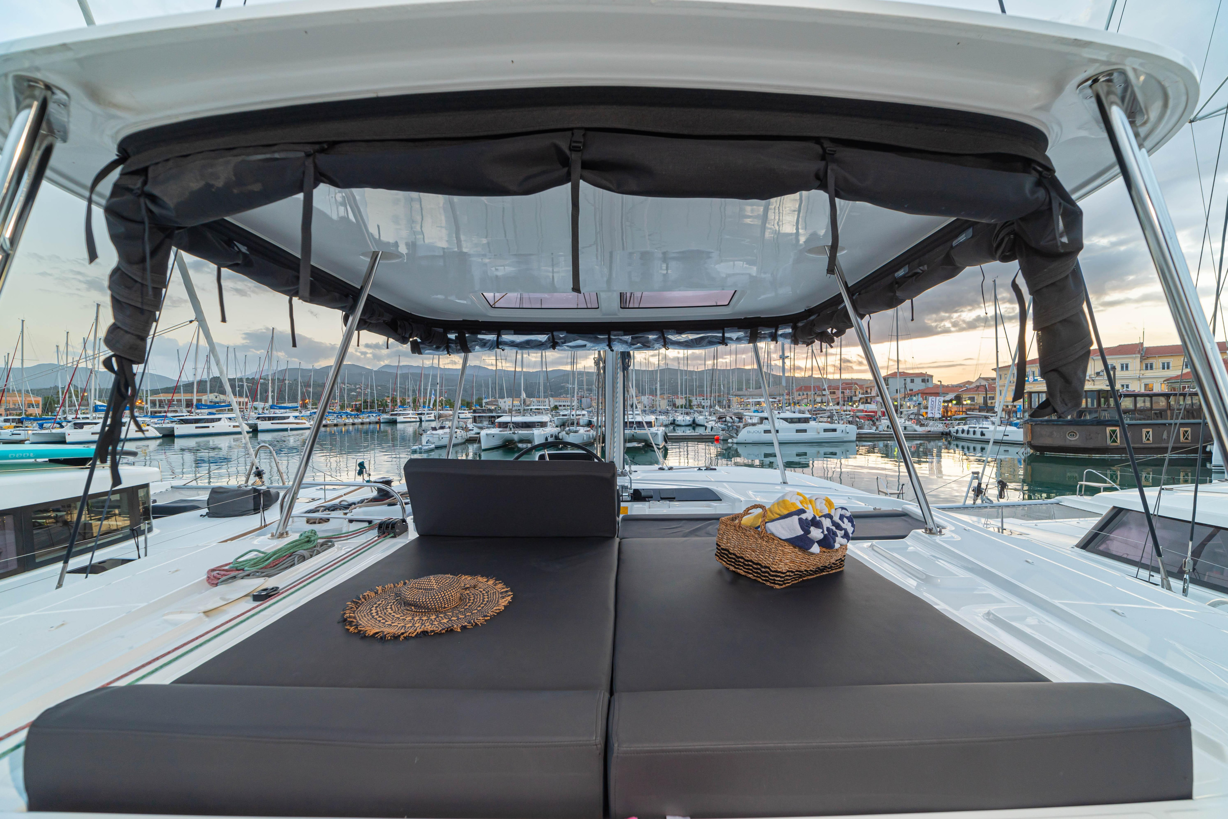 Lagoon 46-12pax — photo 23