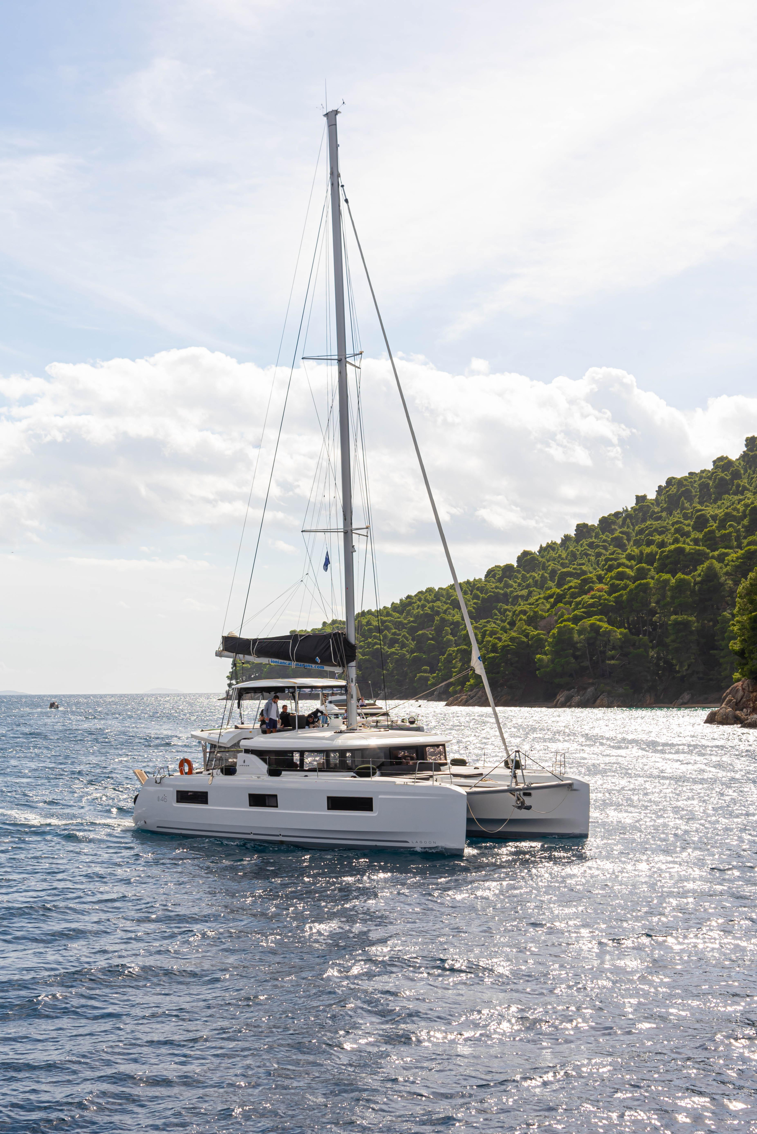 Lagoon 46-12pax — photo 7