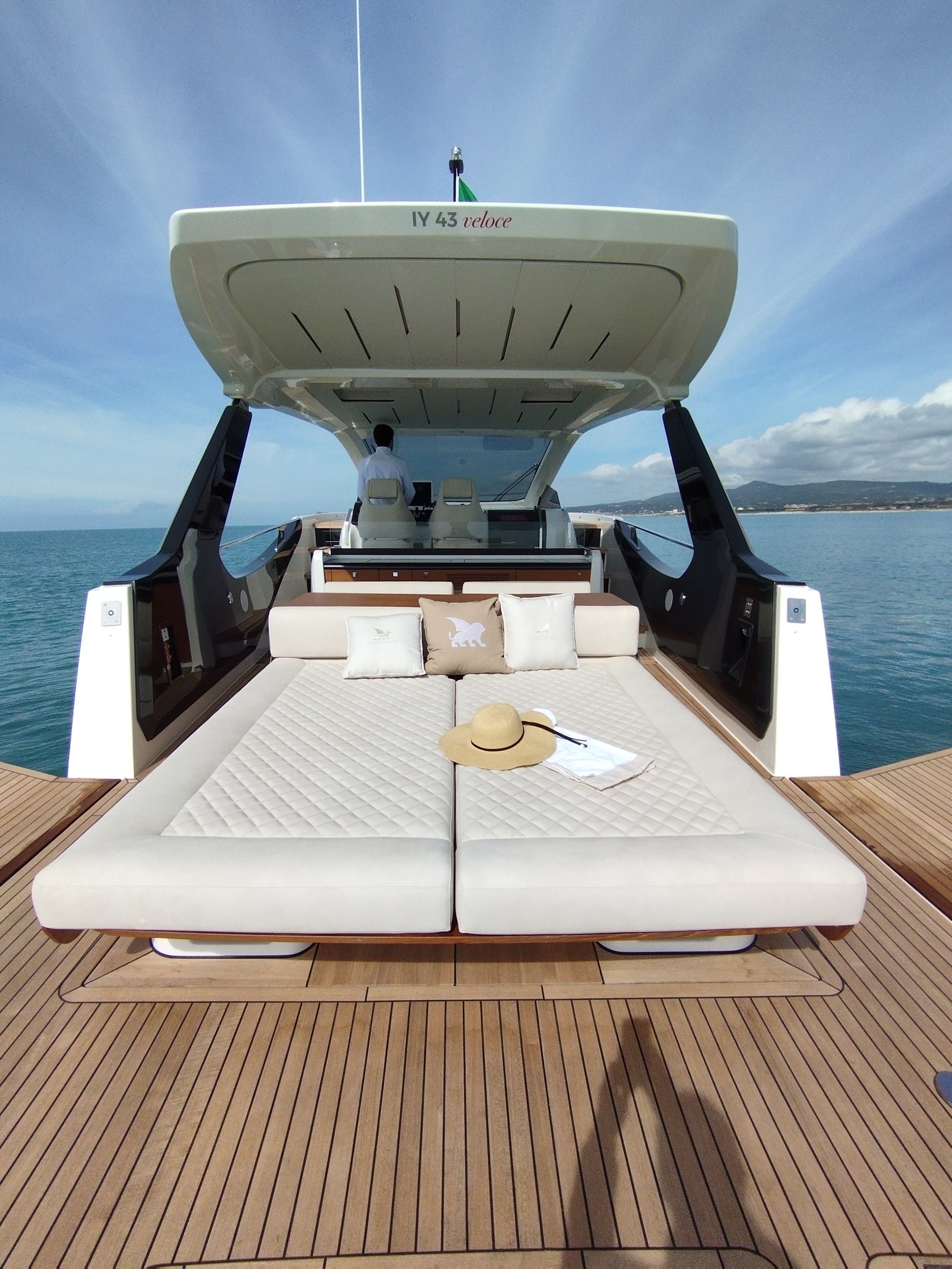 IY 43 Veloce — photo 39