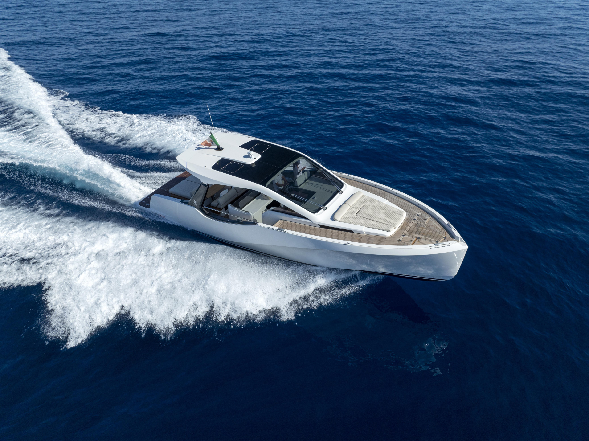 IY 43 Veloce — photo 27