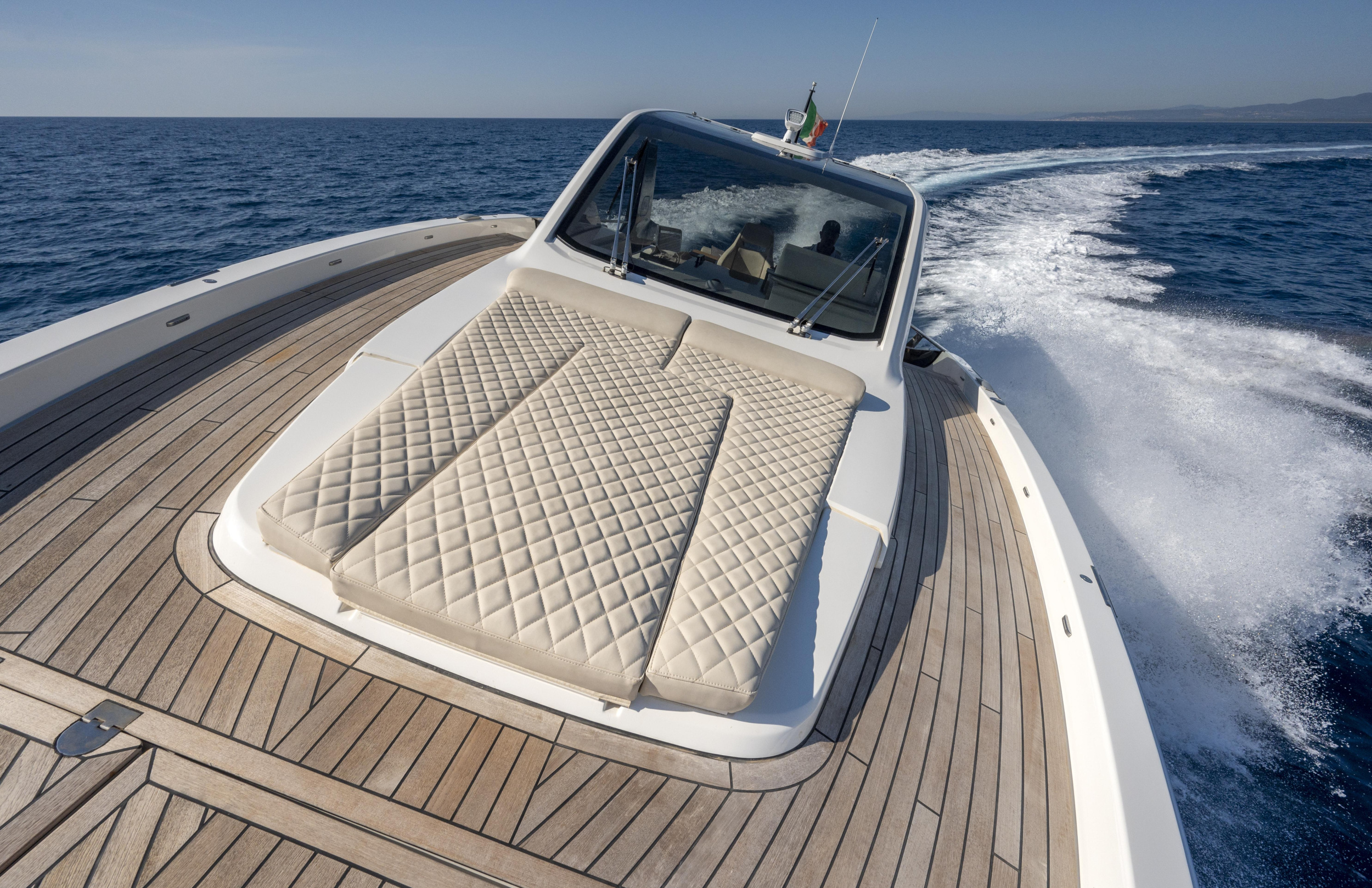 IY 43 Veloce — photo 20