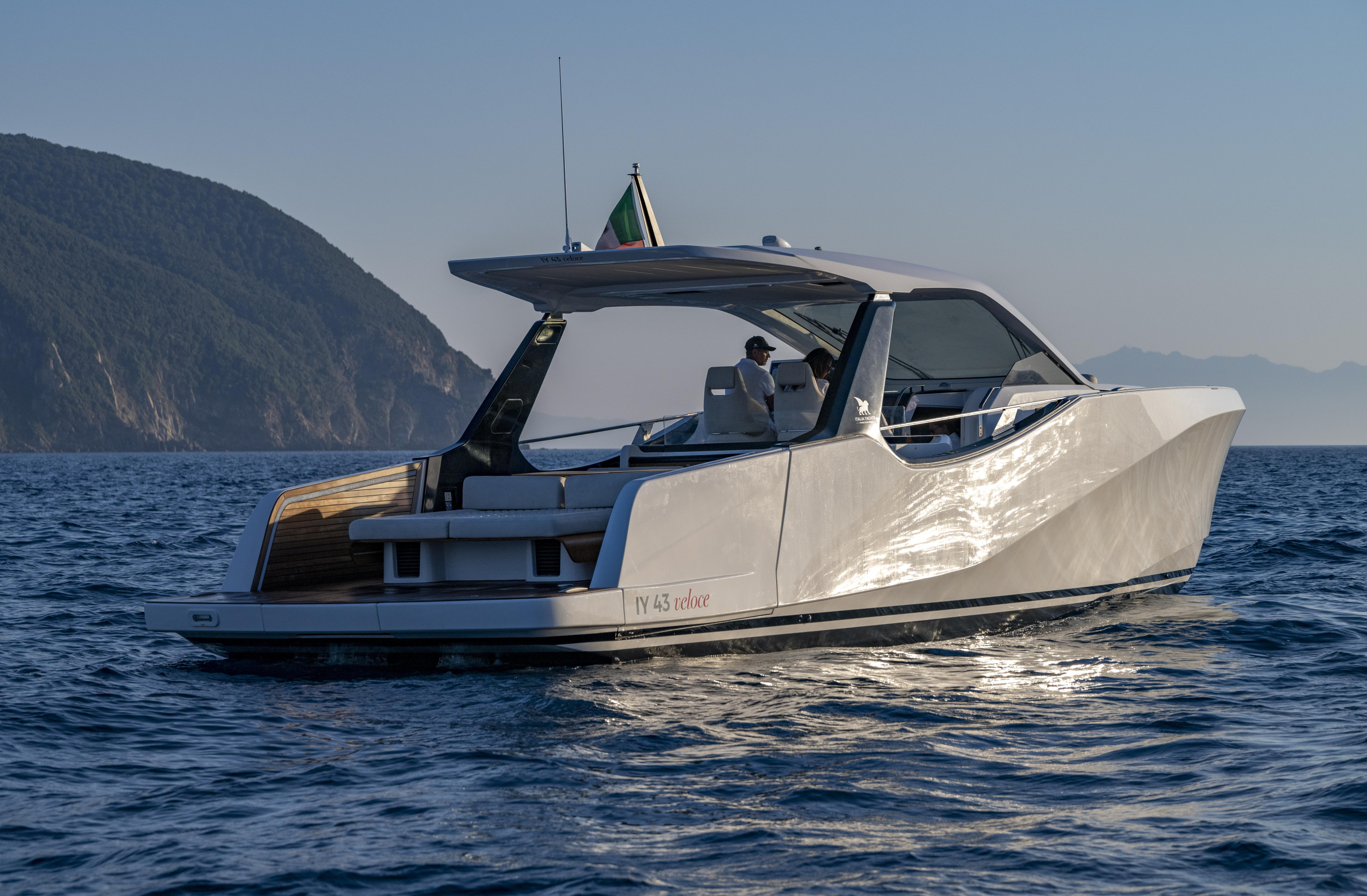 IY 43 Veloce — photo 5